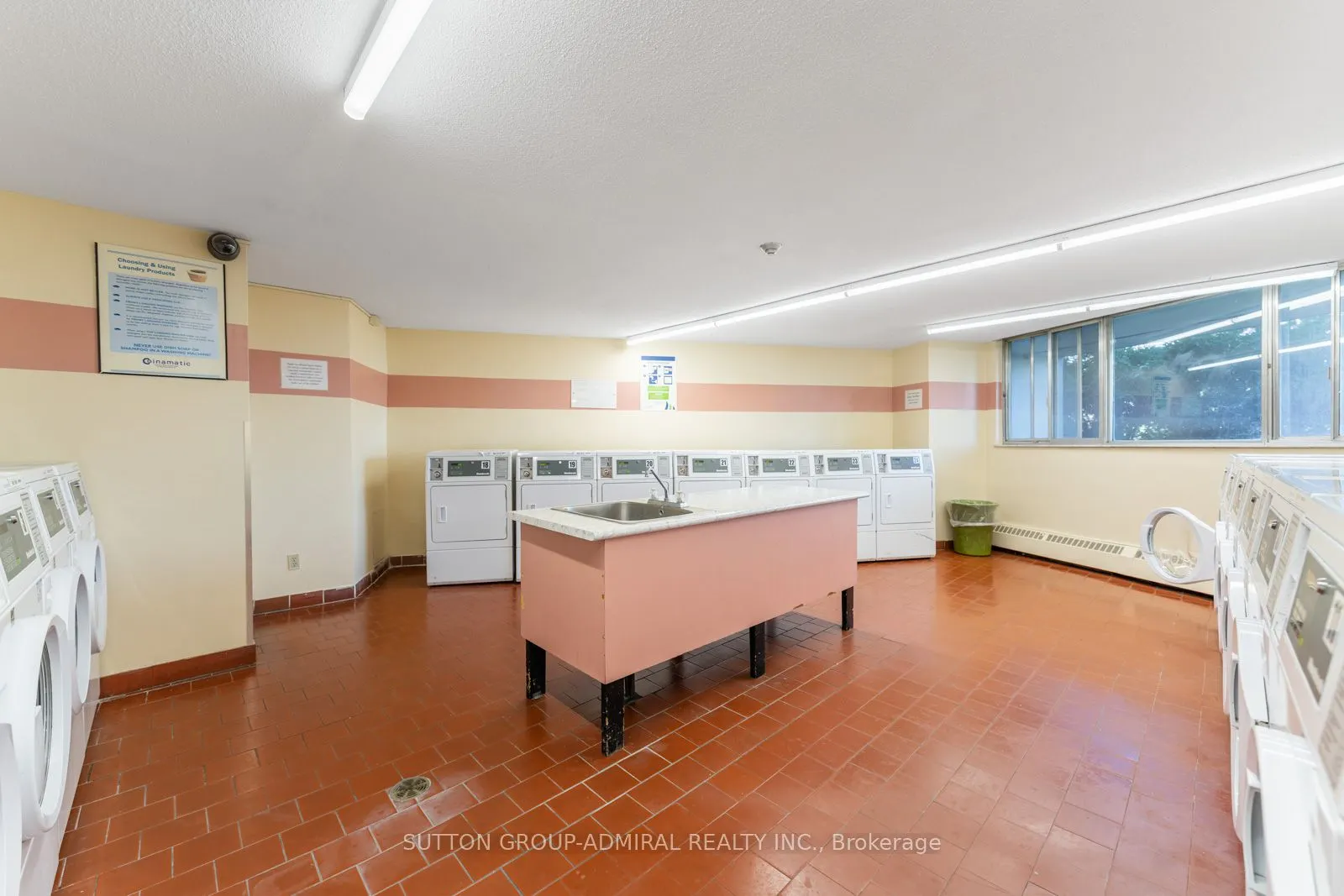 5 Shady Golfway, #415