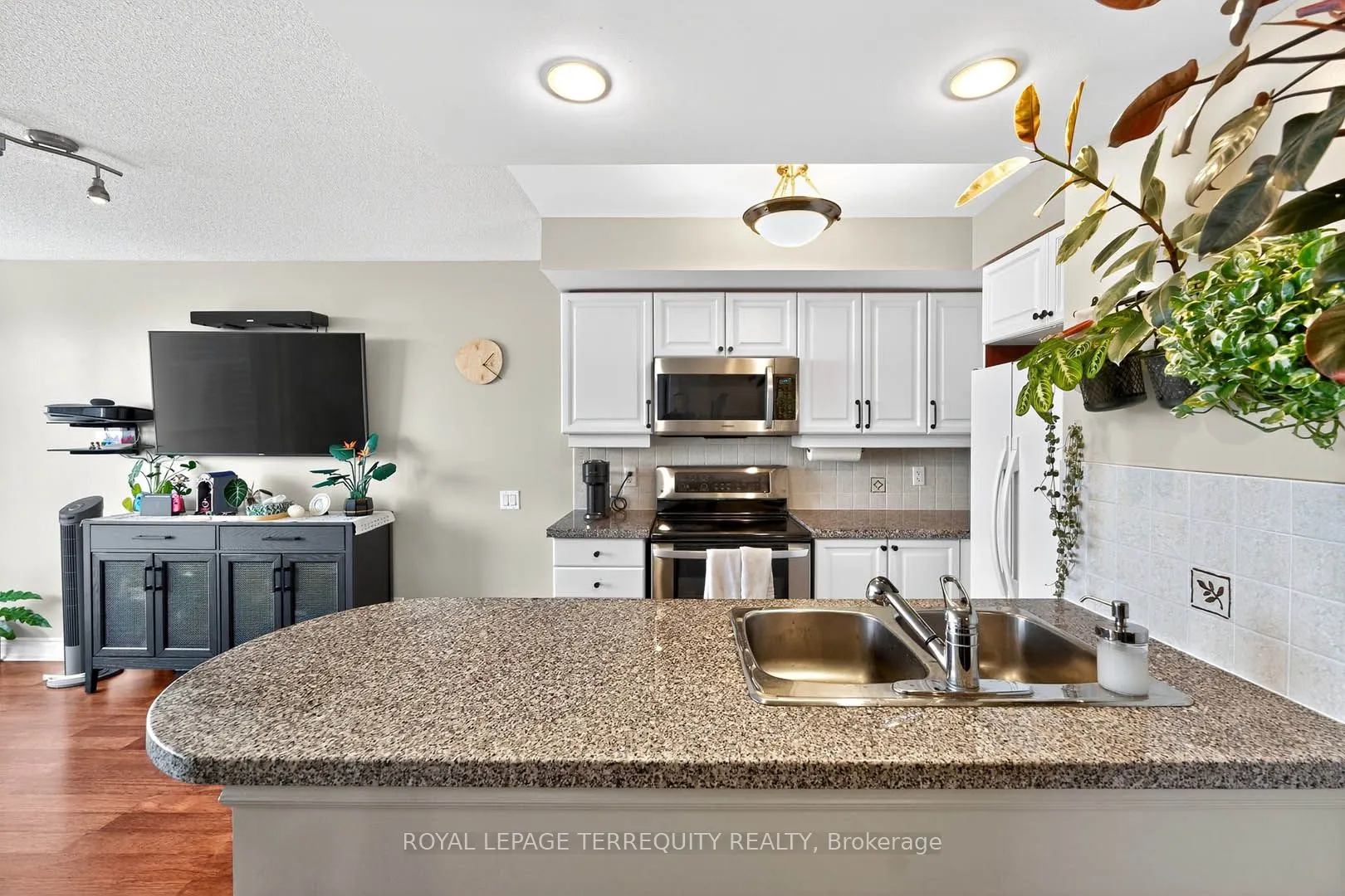 10 Northtown Way, #2510