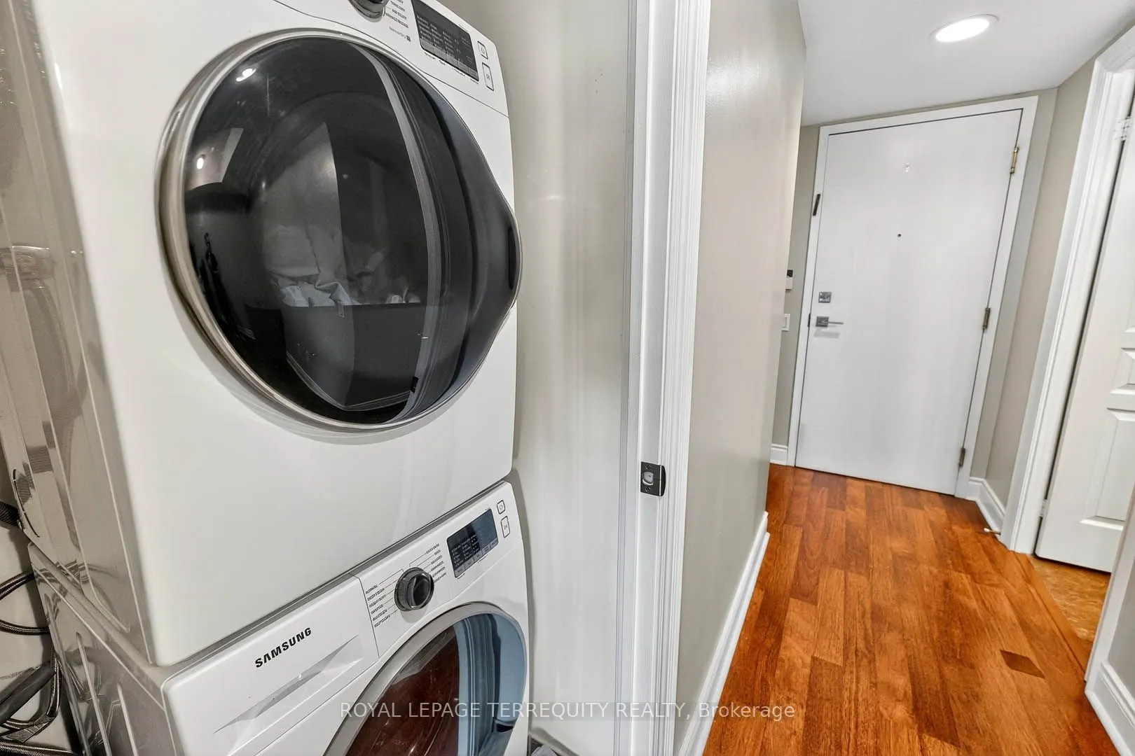 10 Northtown Way, #2510