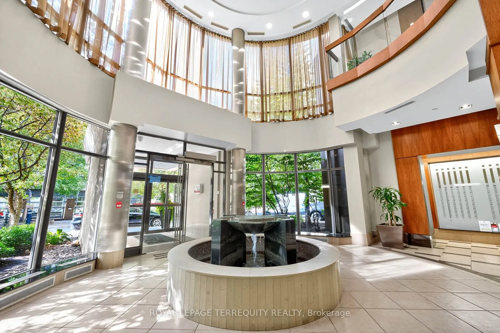 10 Northtown Way, #2510