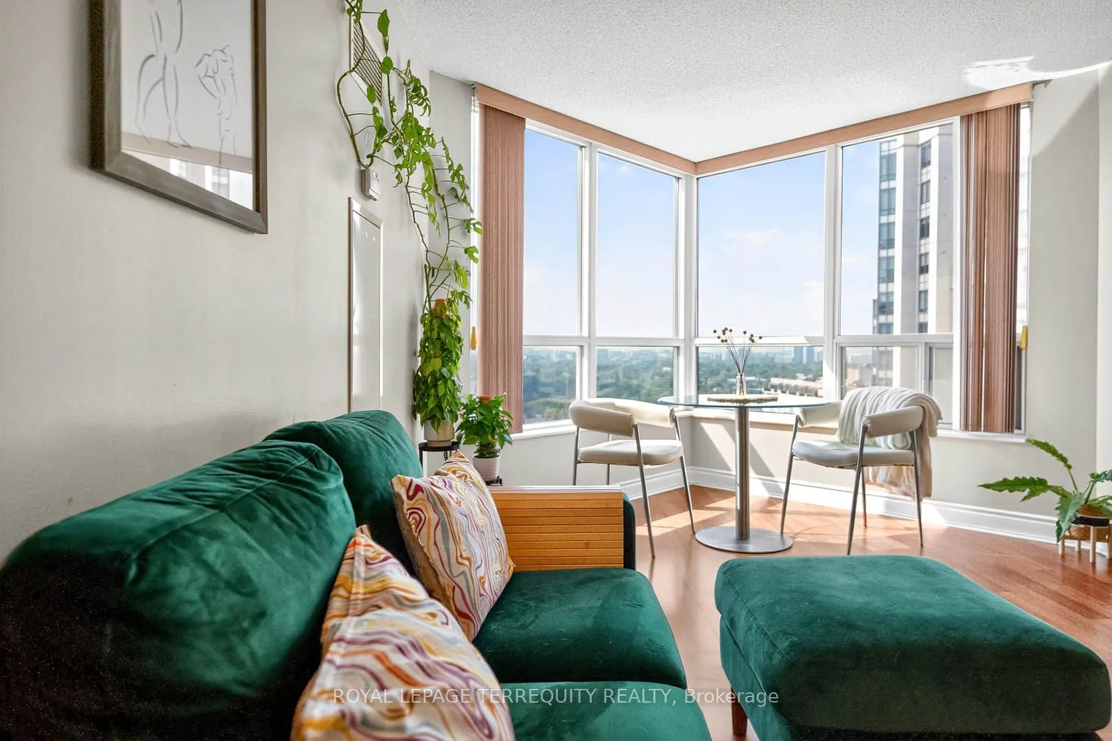 10 Northtown Way, #2510