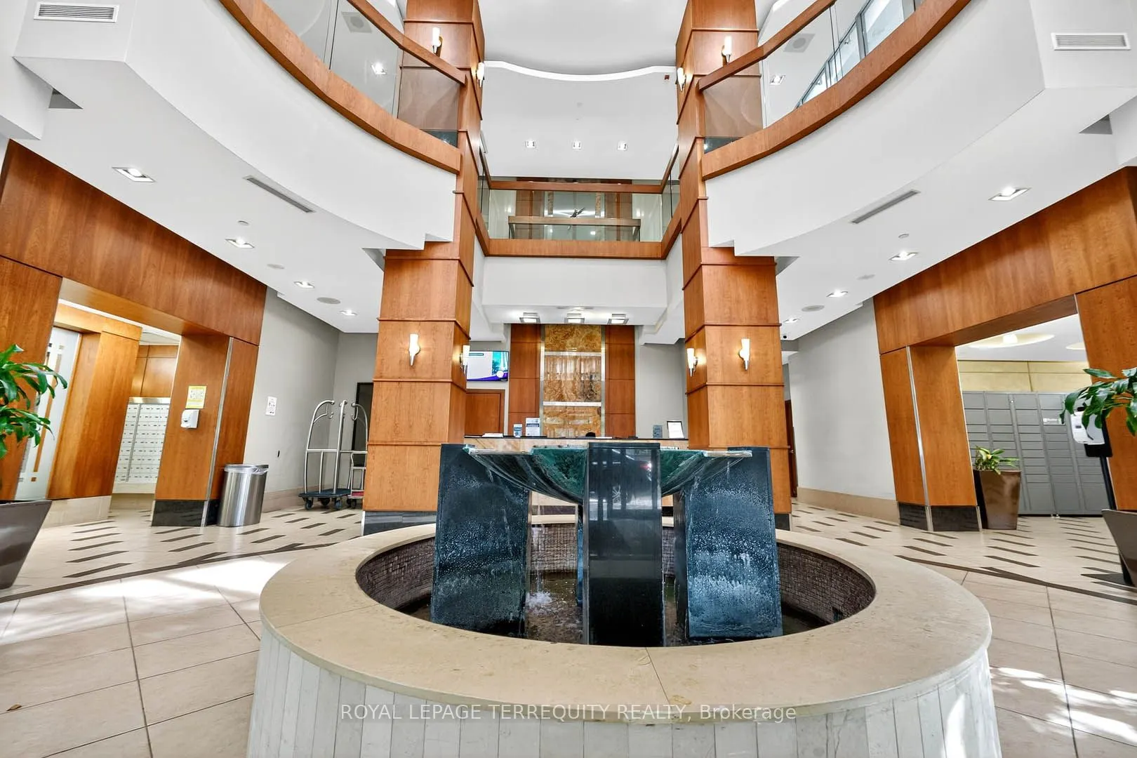 10 Northtown Way, #2510
