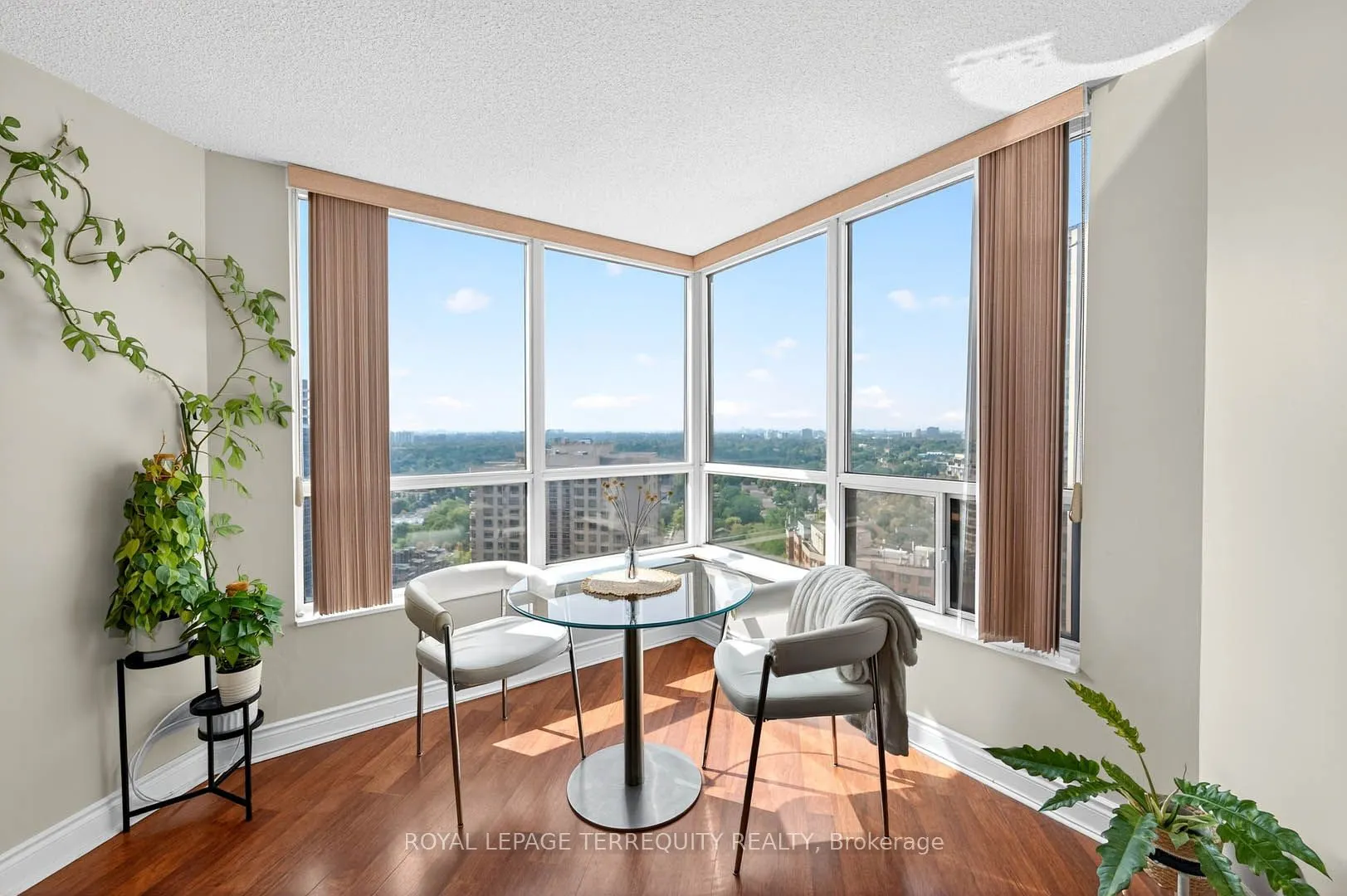 10 Northtown Way, #2510