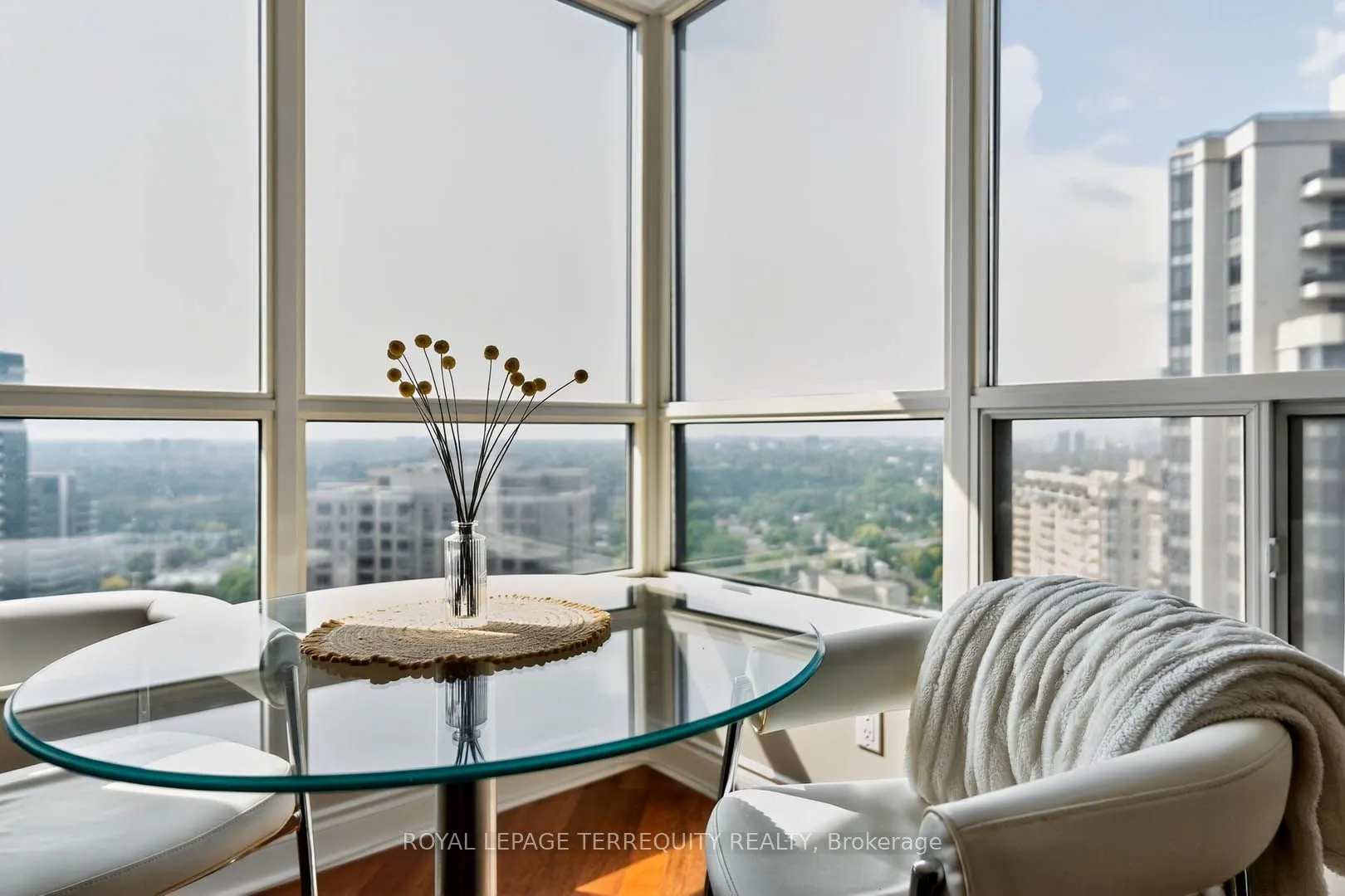 10 Northtown Way, #2510