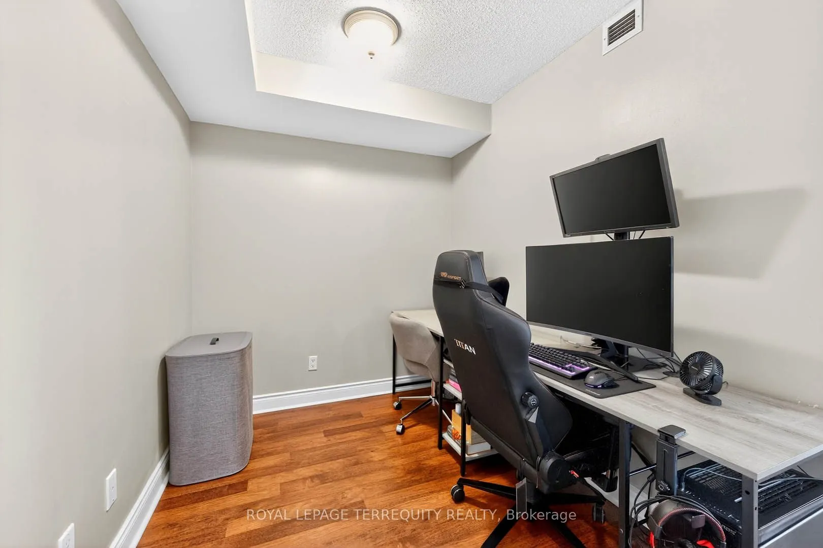 10 Northtown Way, #2510