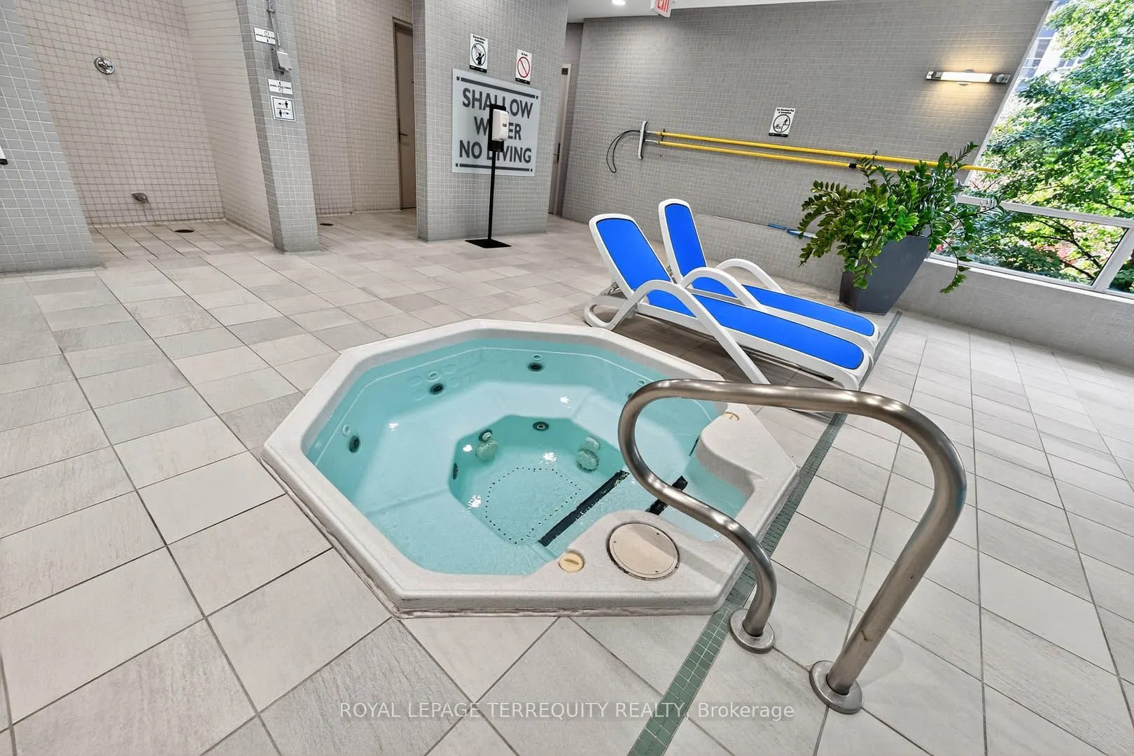 10 Northtown Way, #2510