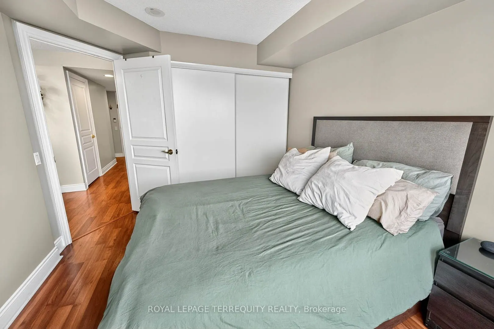 10 Northtown Way, #2510