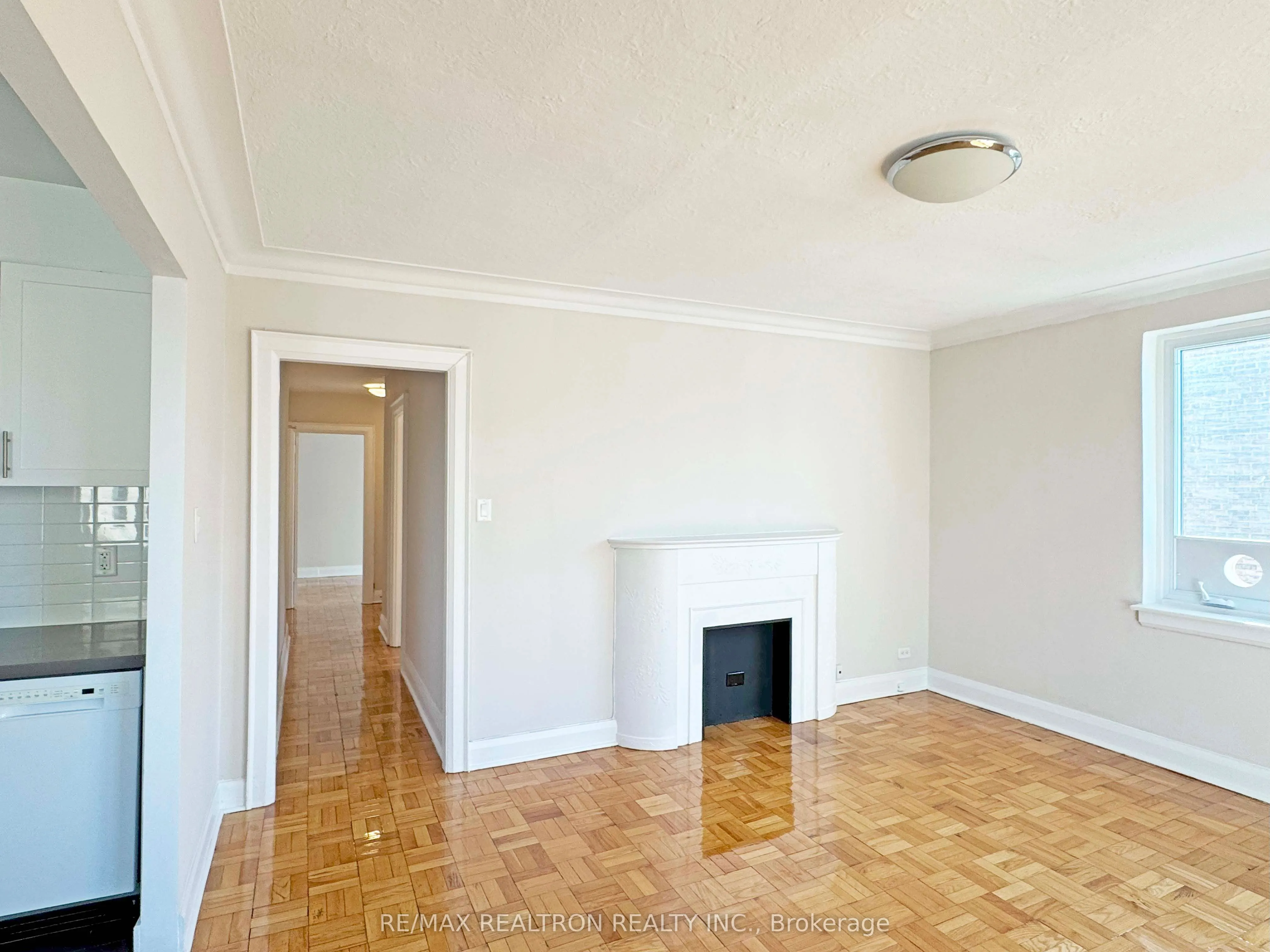 394 Avenue Road, #308