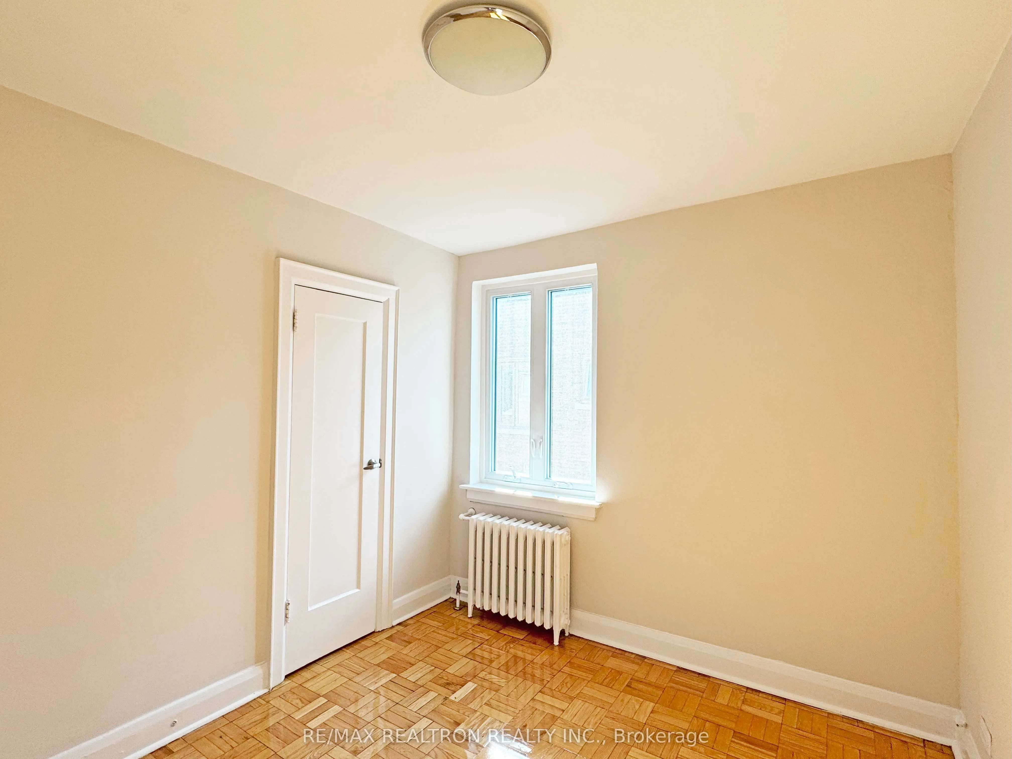 394 Avenue Road, #308
