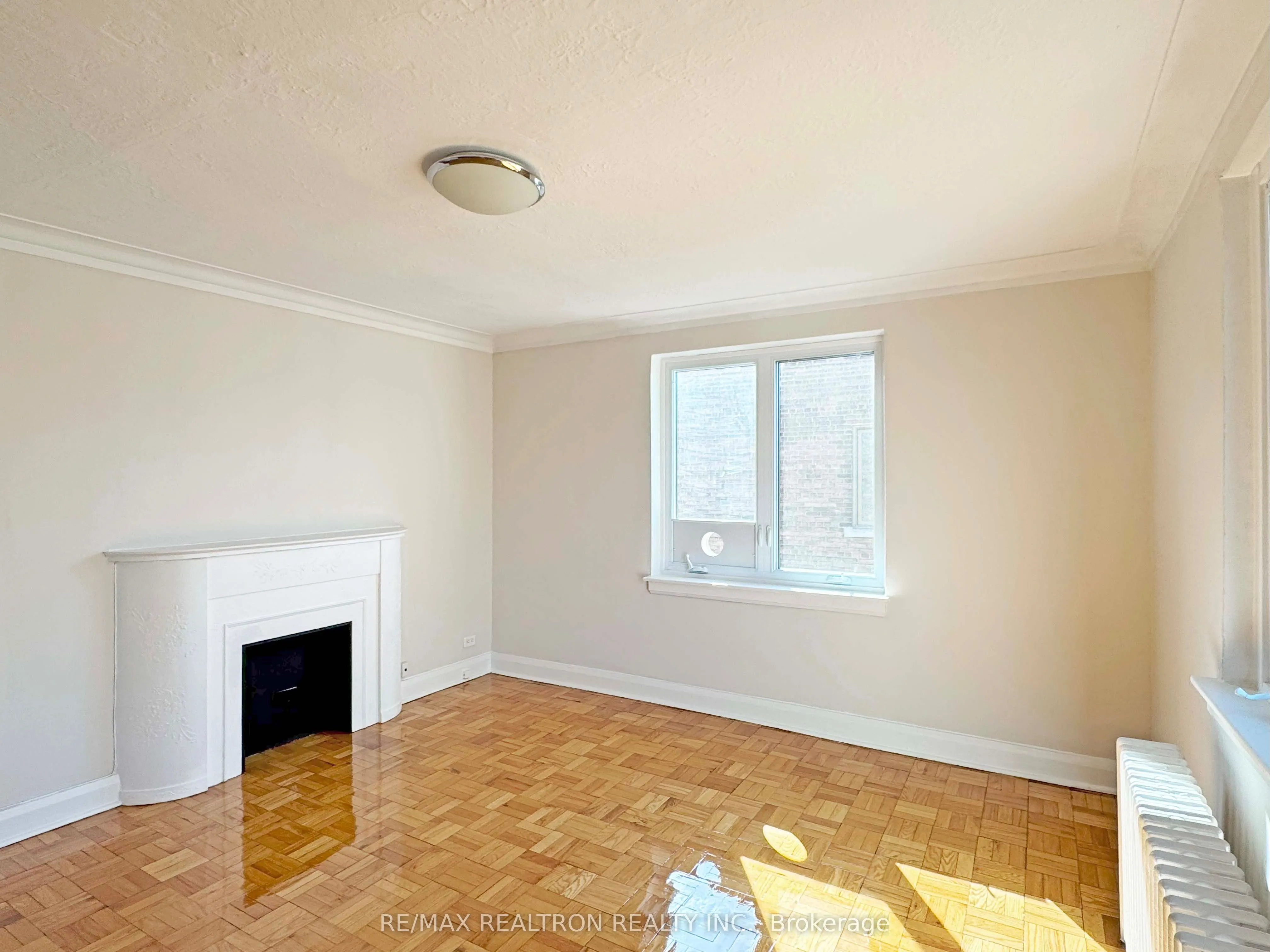 394 Avenue Road, #308