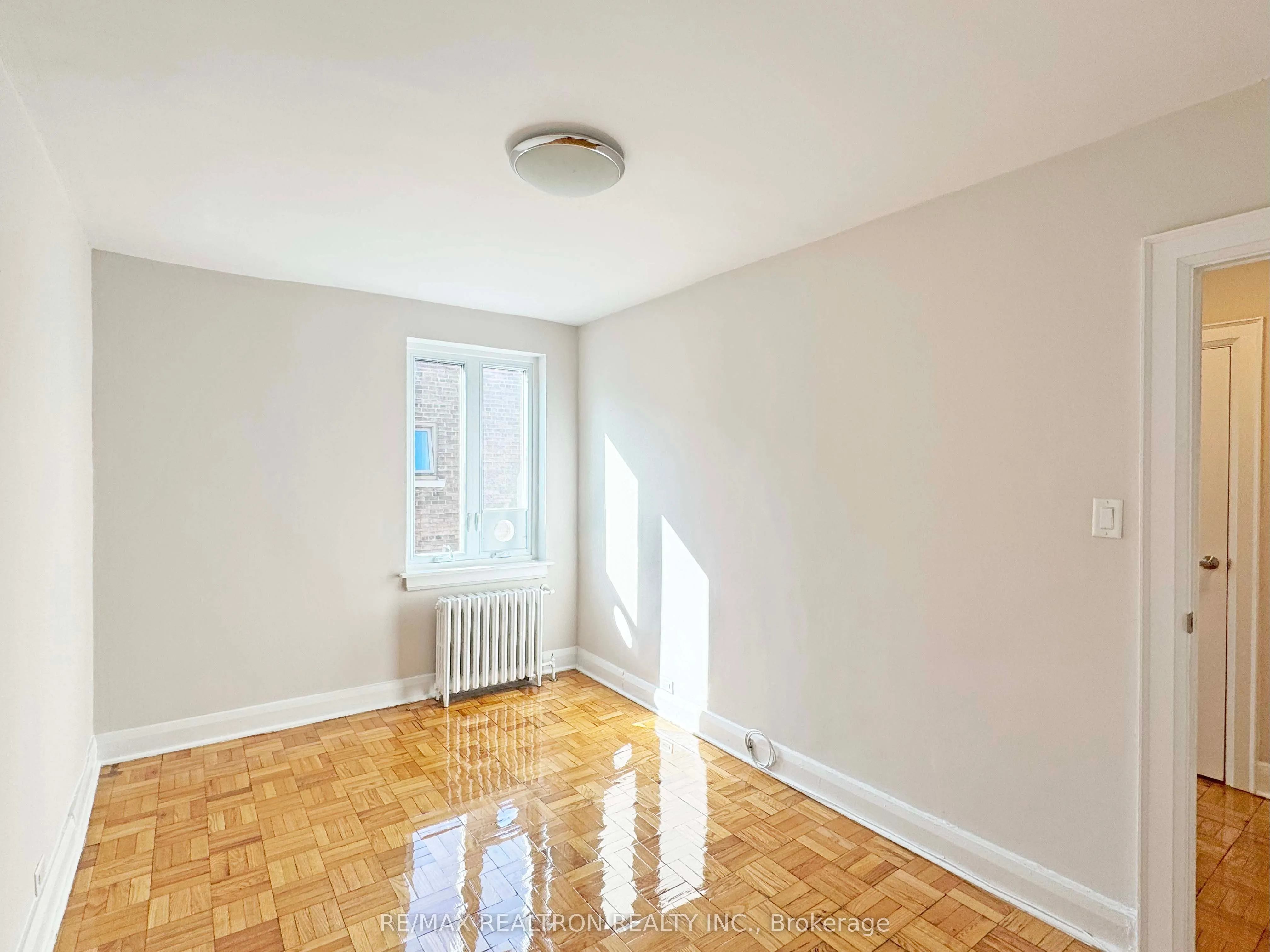 394 Avenue Road, #308