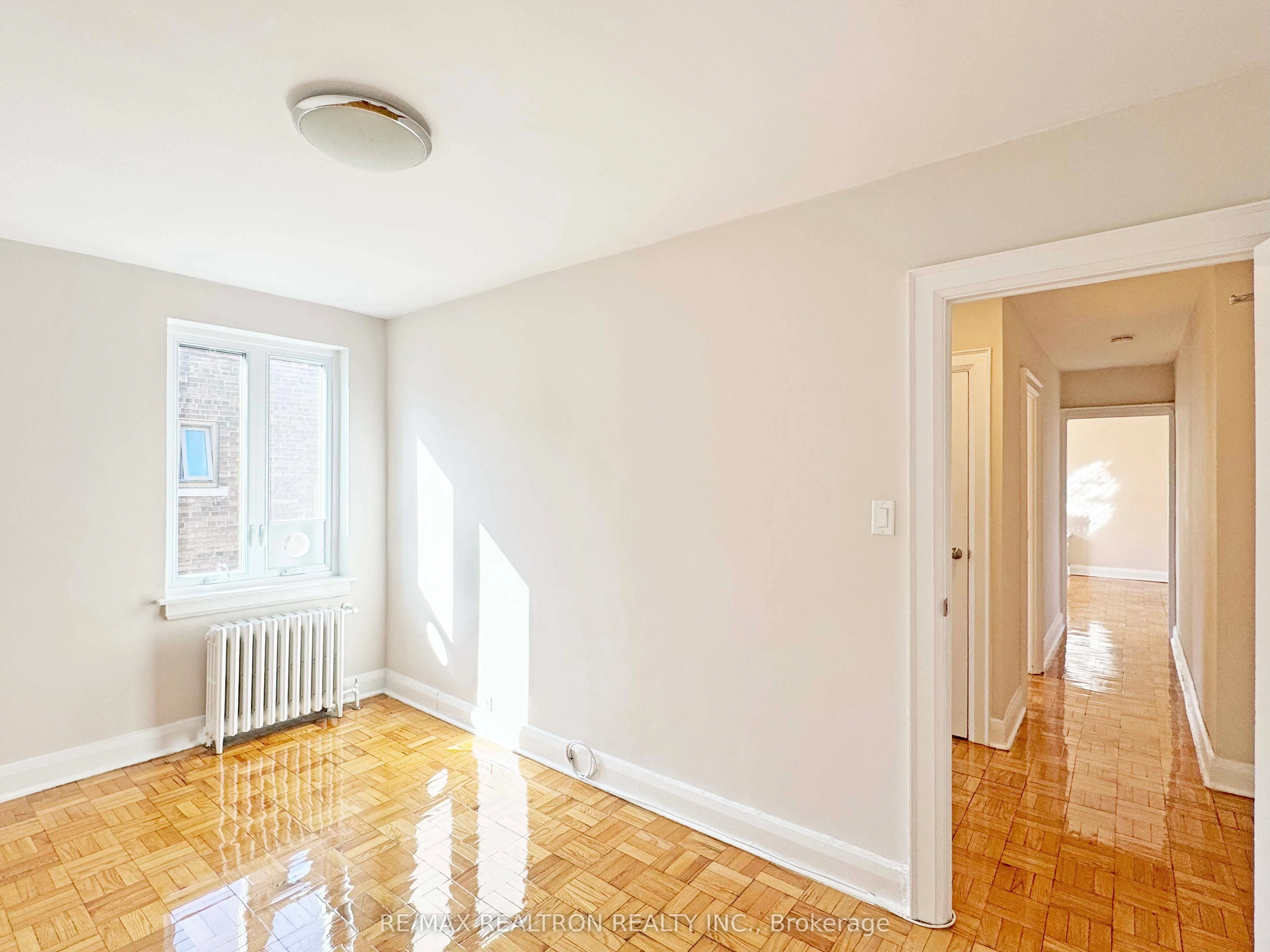 394 Avenue Road, #308