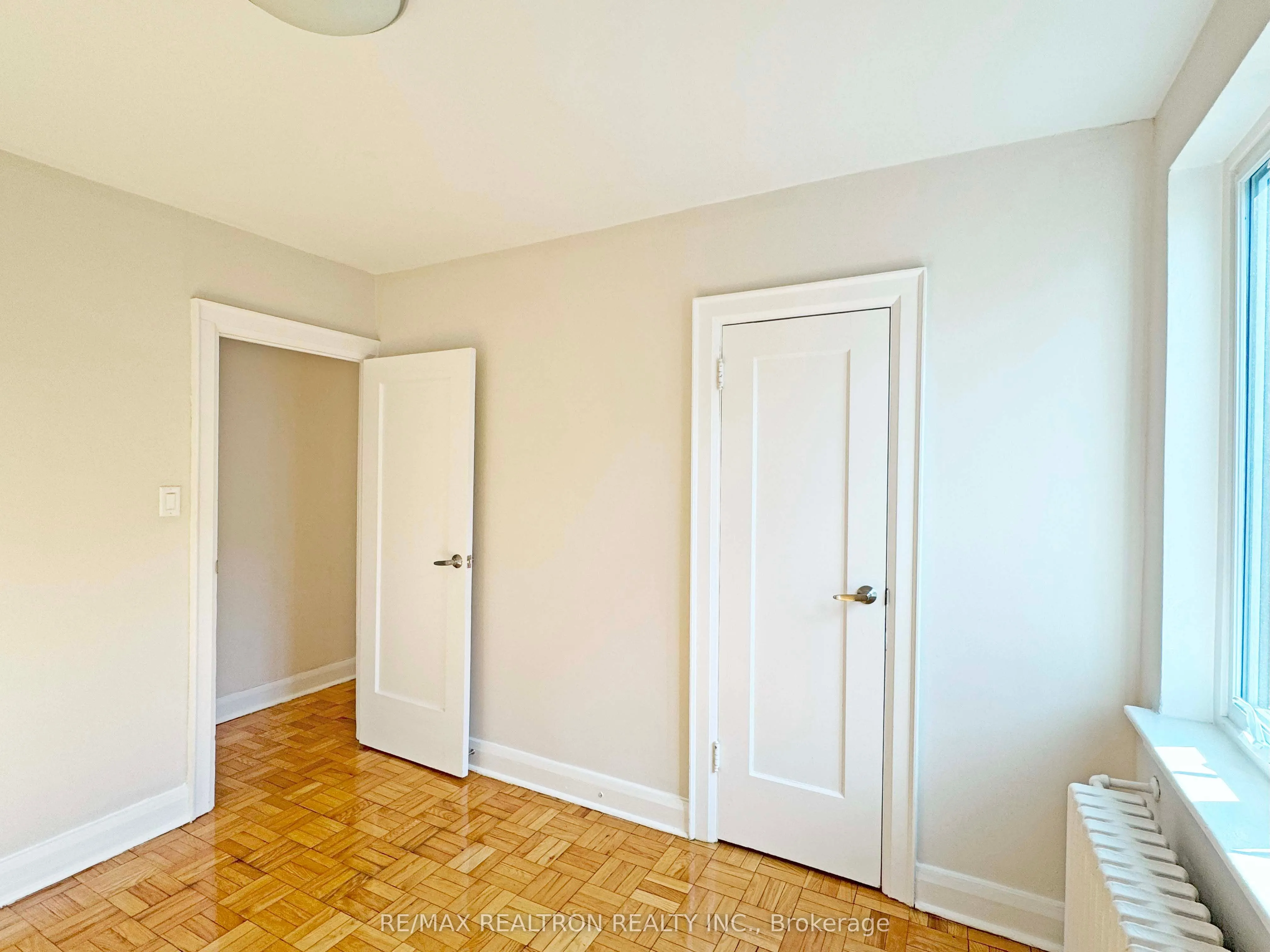 394 Avenue Road, #308