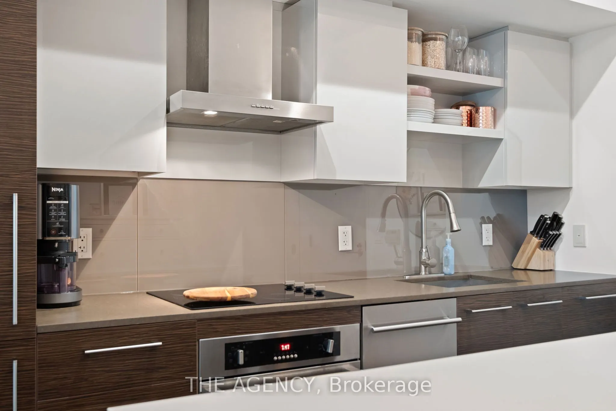1030 King Street W, #457