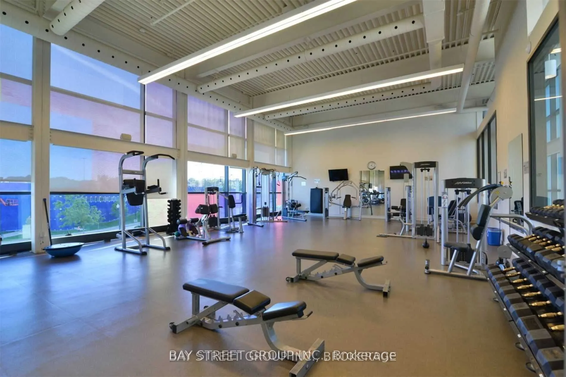 33 Singer Court, #1611