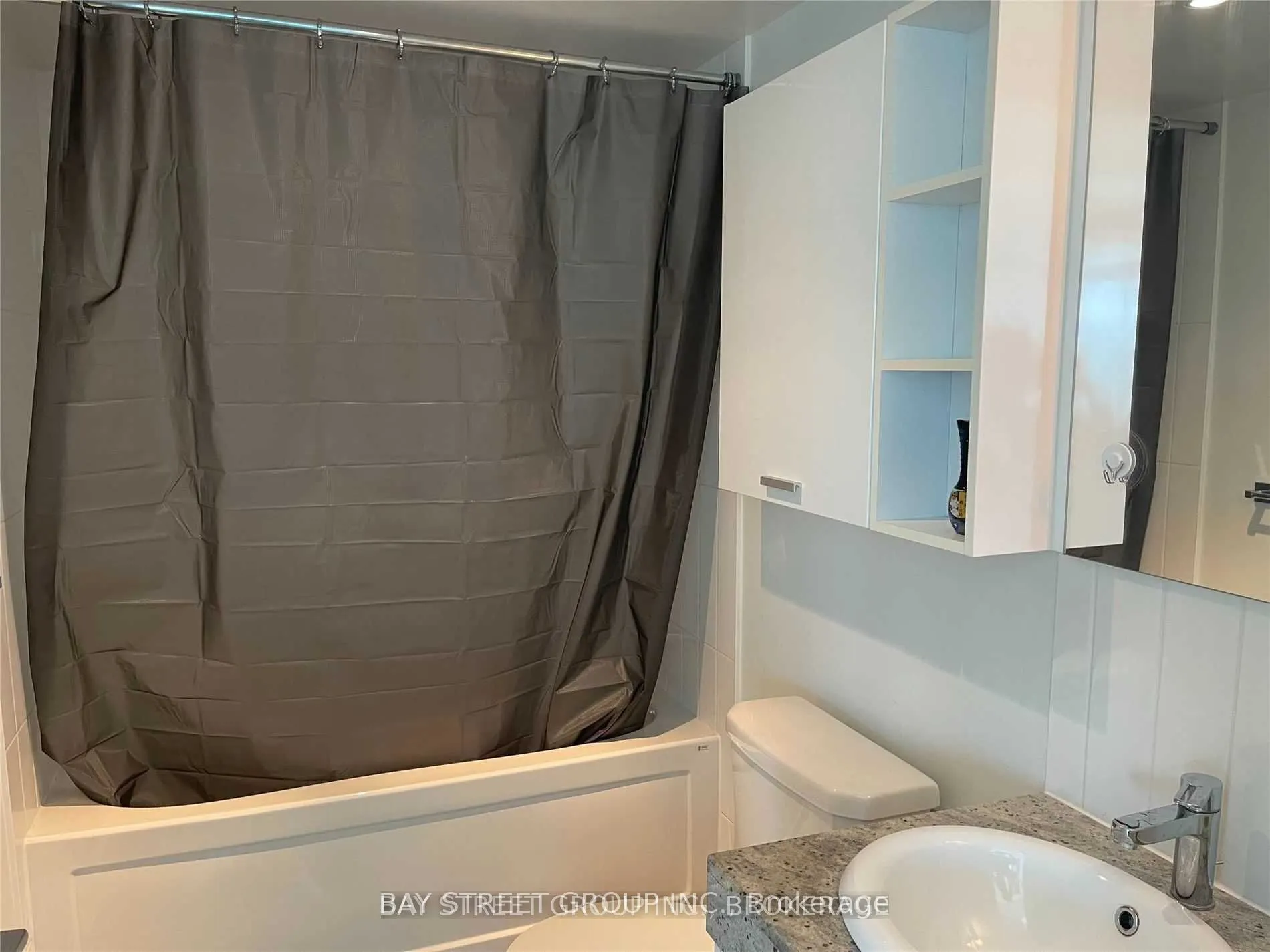 33 Singer Court, #1611