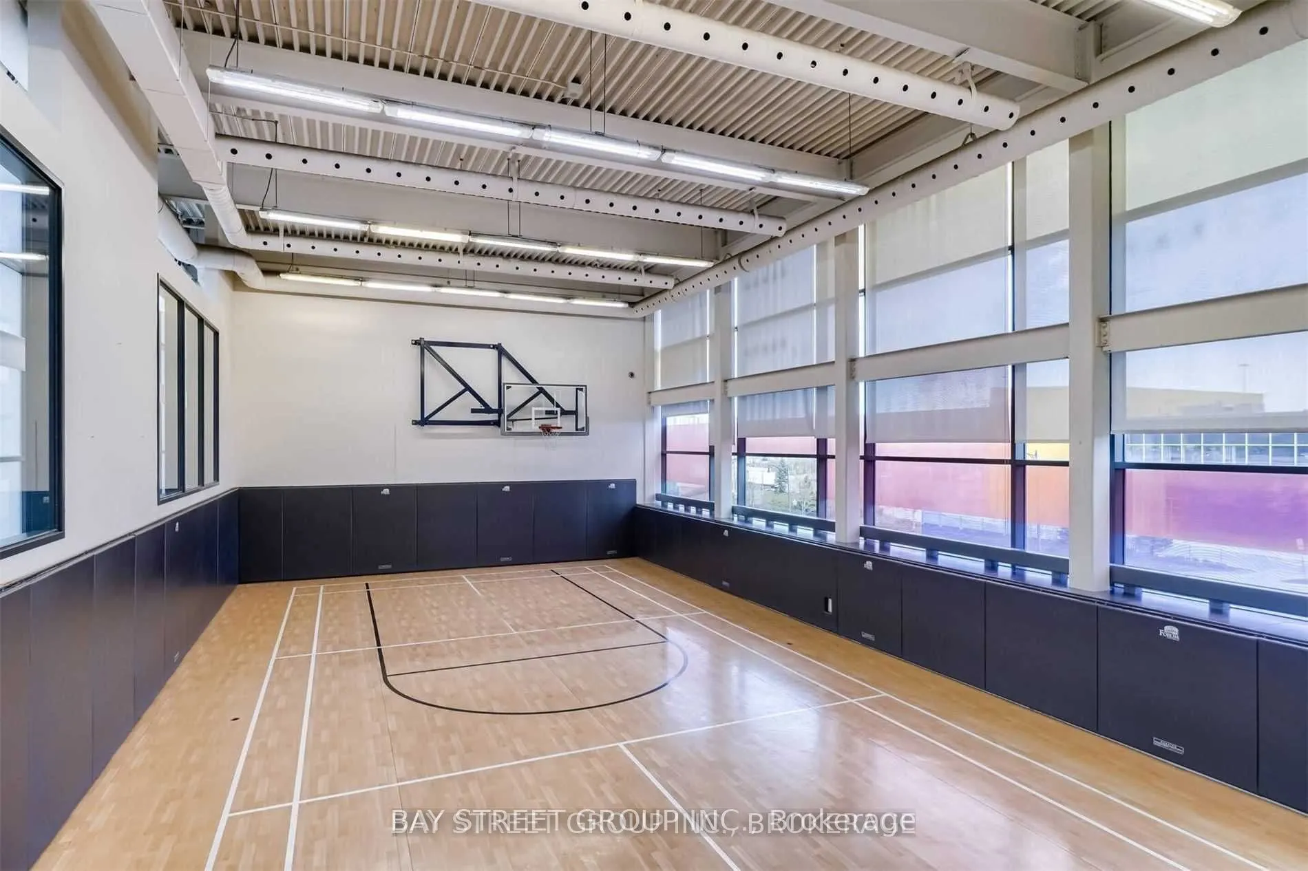 33 Singer Court, #1611