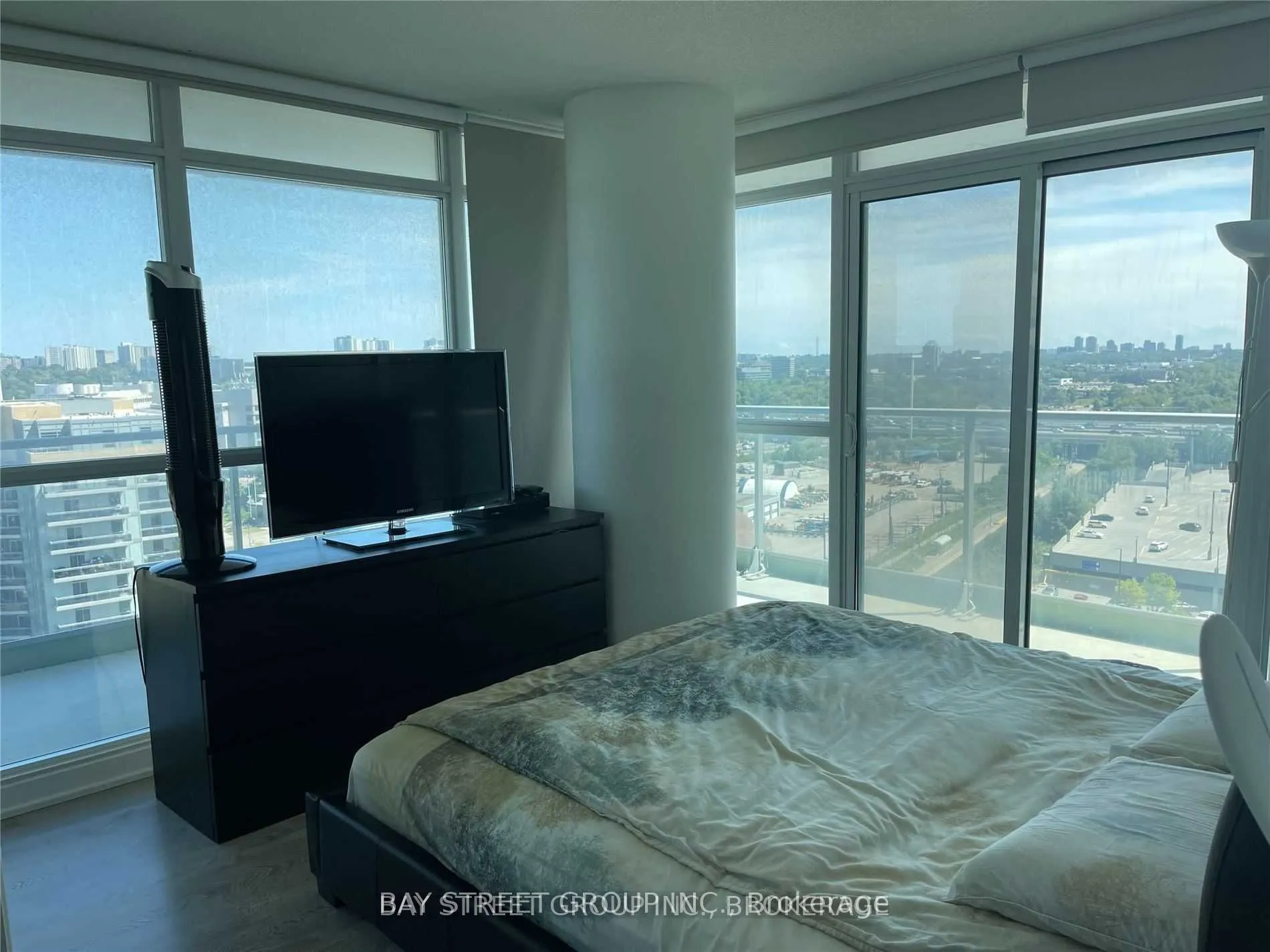 33 Singer Court, #1611