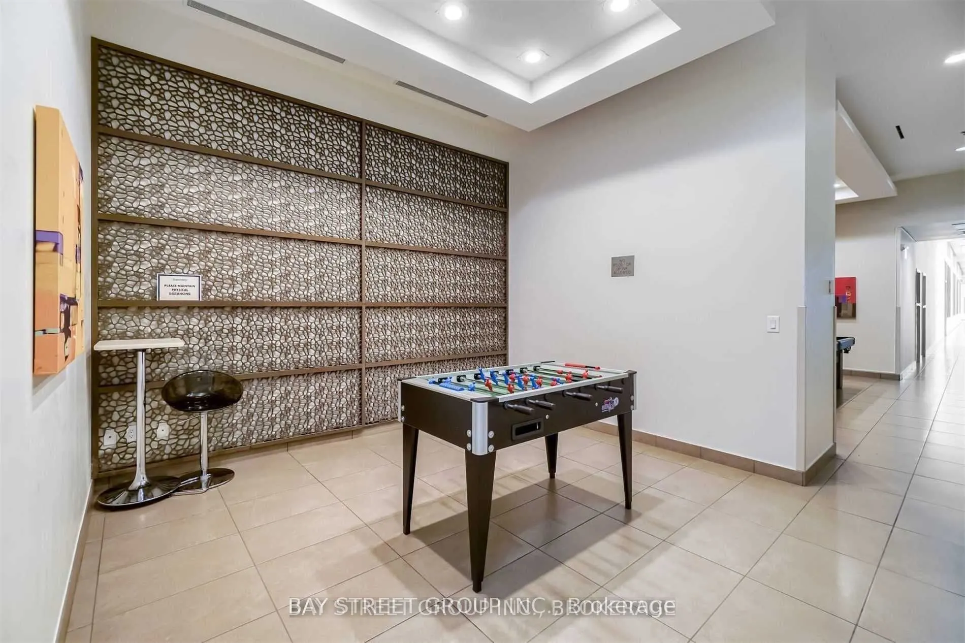 33 Singer Court, #1611