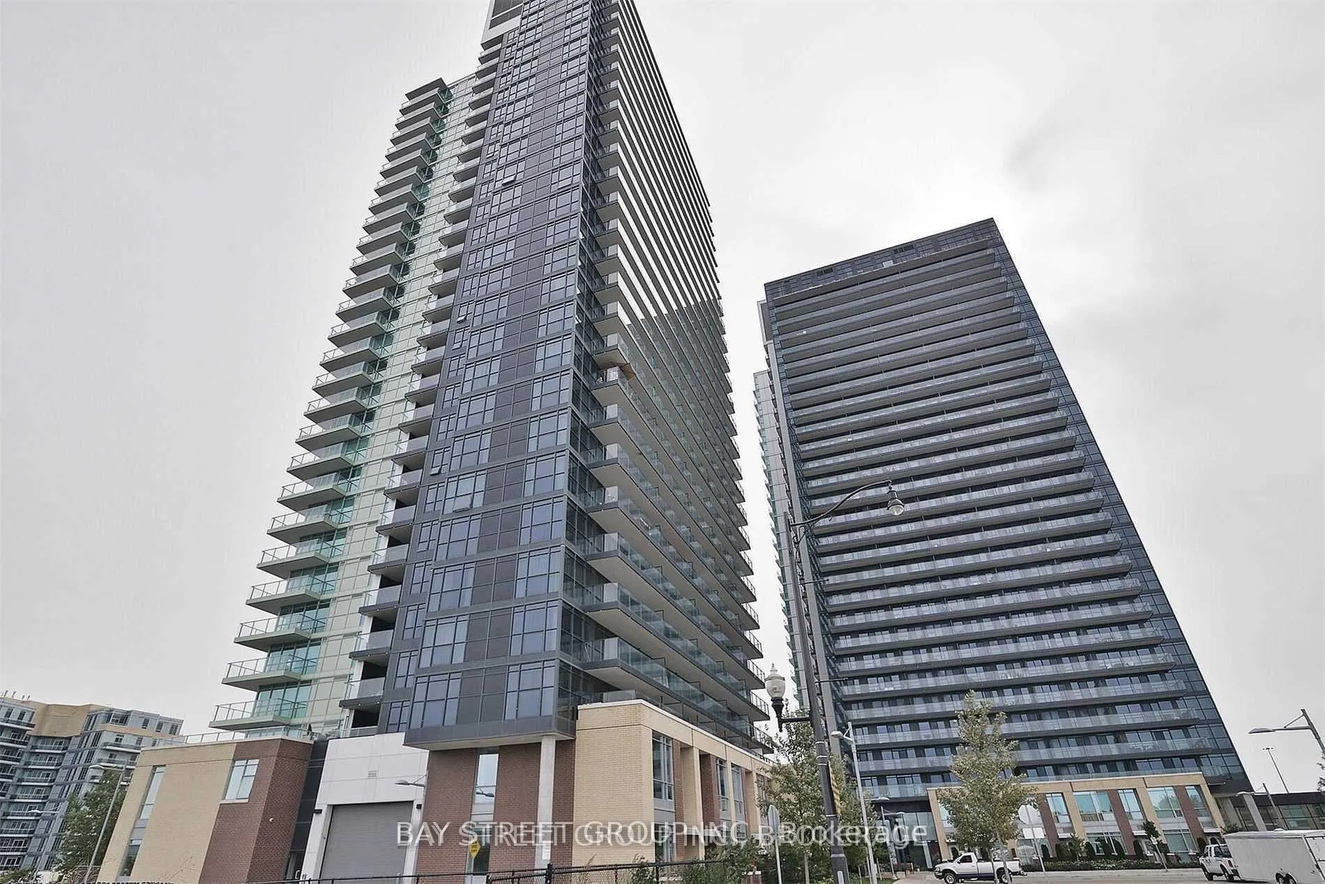 33 Singer Court, #1611