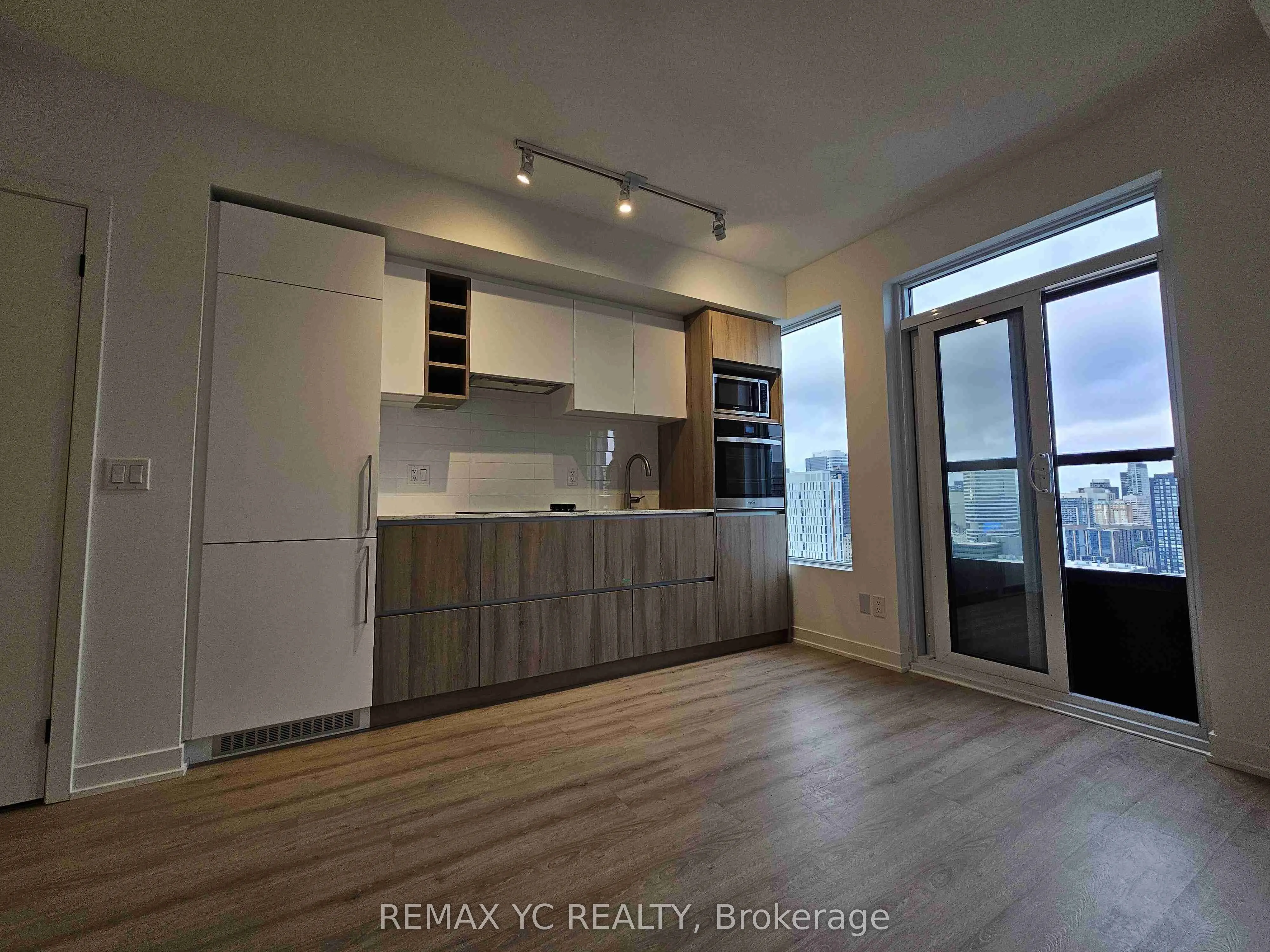 319 Jarvis Street, #3105