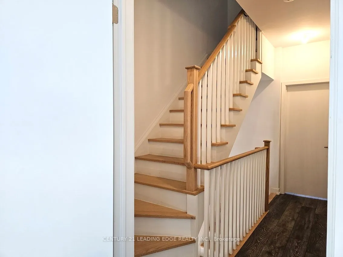 10 Spruce Pines Crescent, #Room2