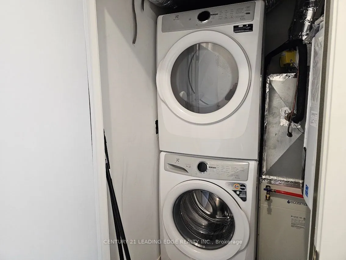 10 Spruce Pines Crescent, #Room2