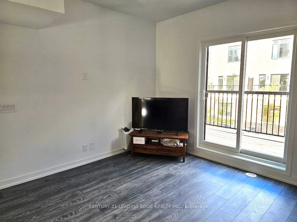 10 Spruce Pines Crescent, #Room2