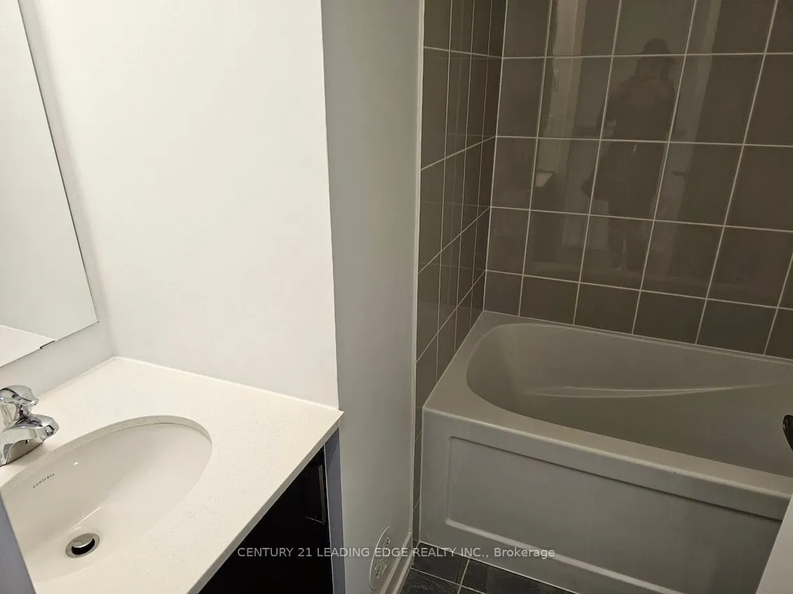 10 Spruce Pines Crescent, #Room2