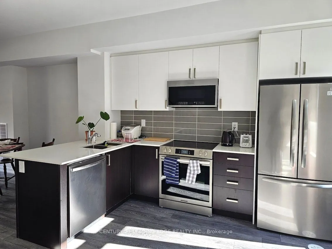 10 Spruce Pines Crescent, #Room2