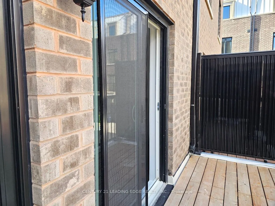 10 Spruce Pines Crescent, #Room2
