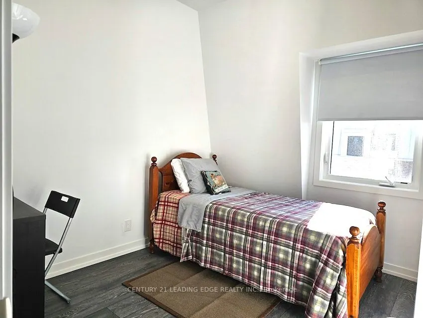 10 Spruce Pines Crescent, #Room2