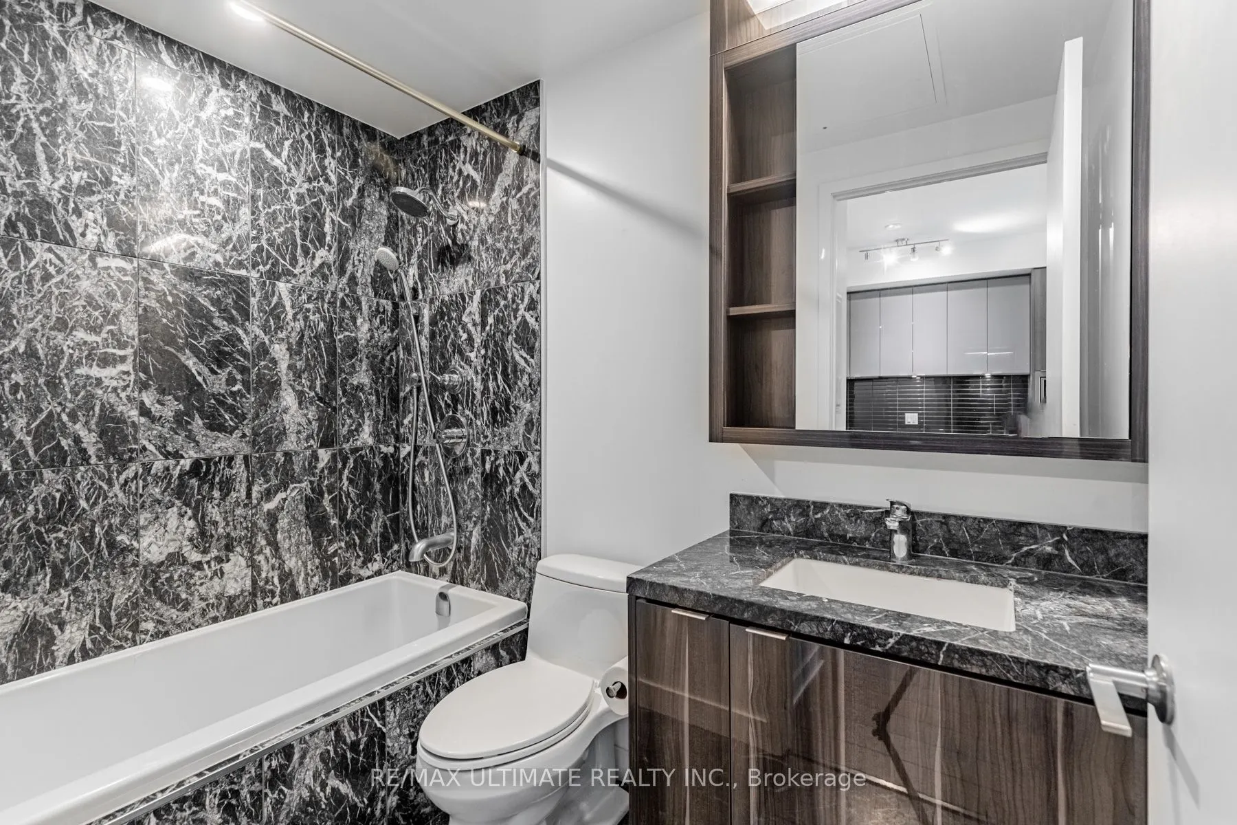115 Blue Jays Way, #1507