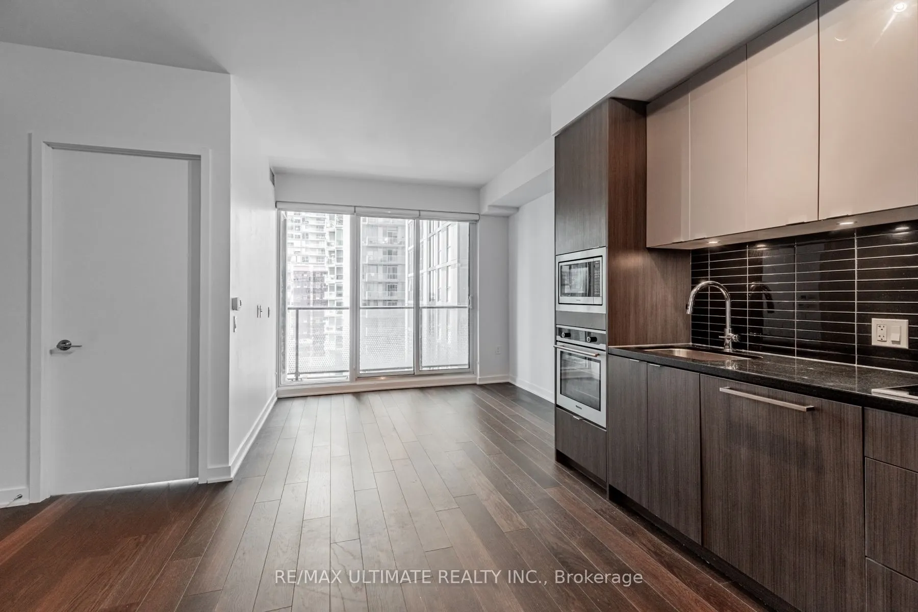 115 Blue Jays Way, #1507