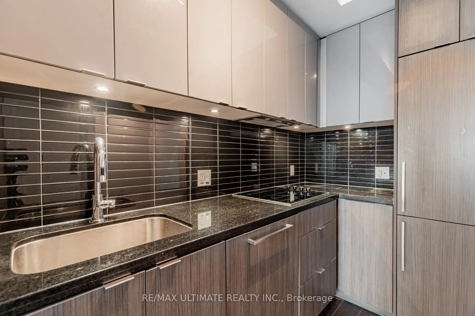115 Blue Jays Way, #1507