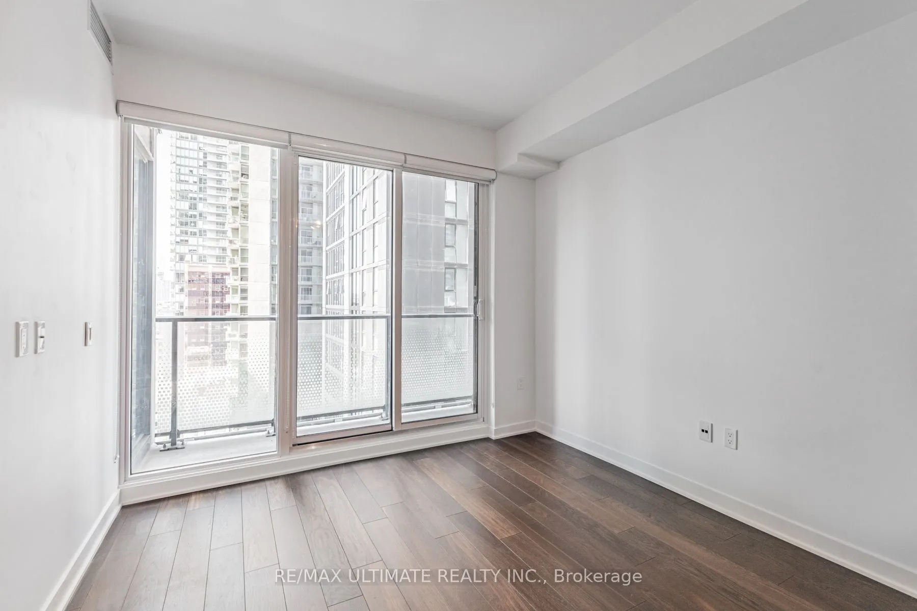 115 Blue Jays Way, #1507