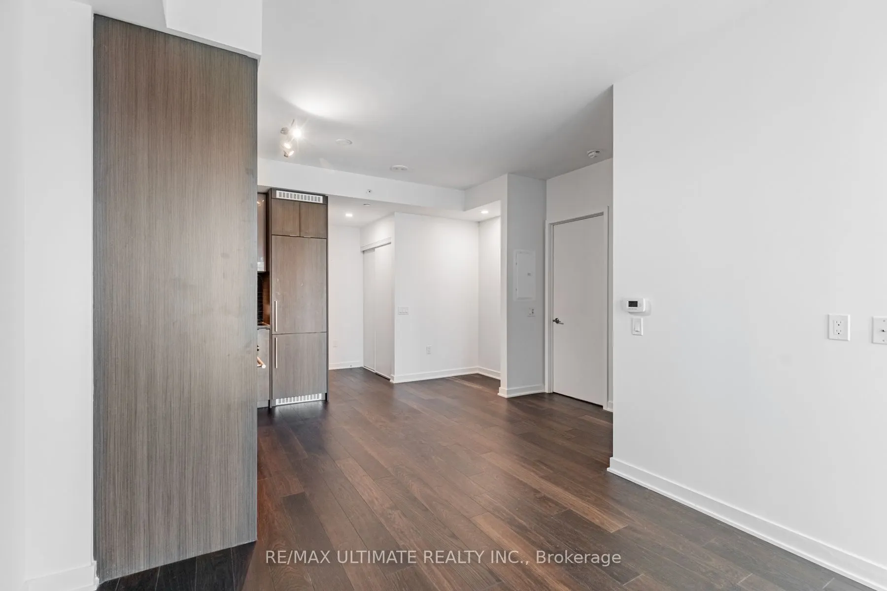 115 Blue Jays Way, #1507