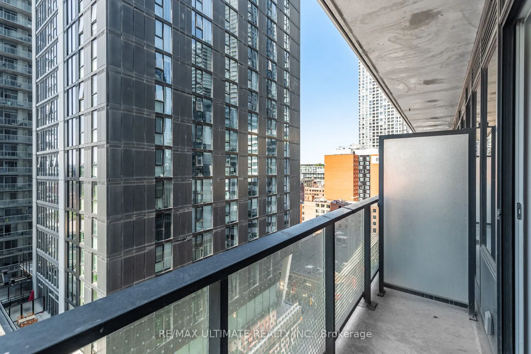 115 Blue Jays Way, #1507