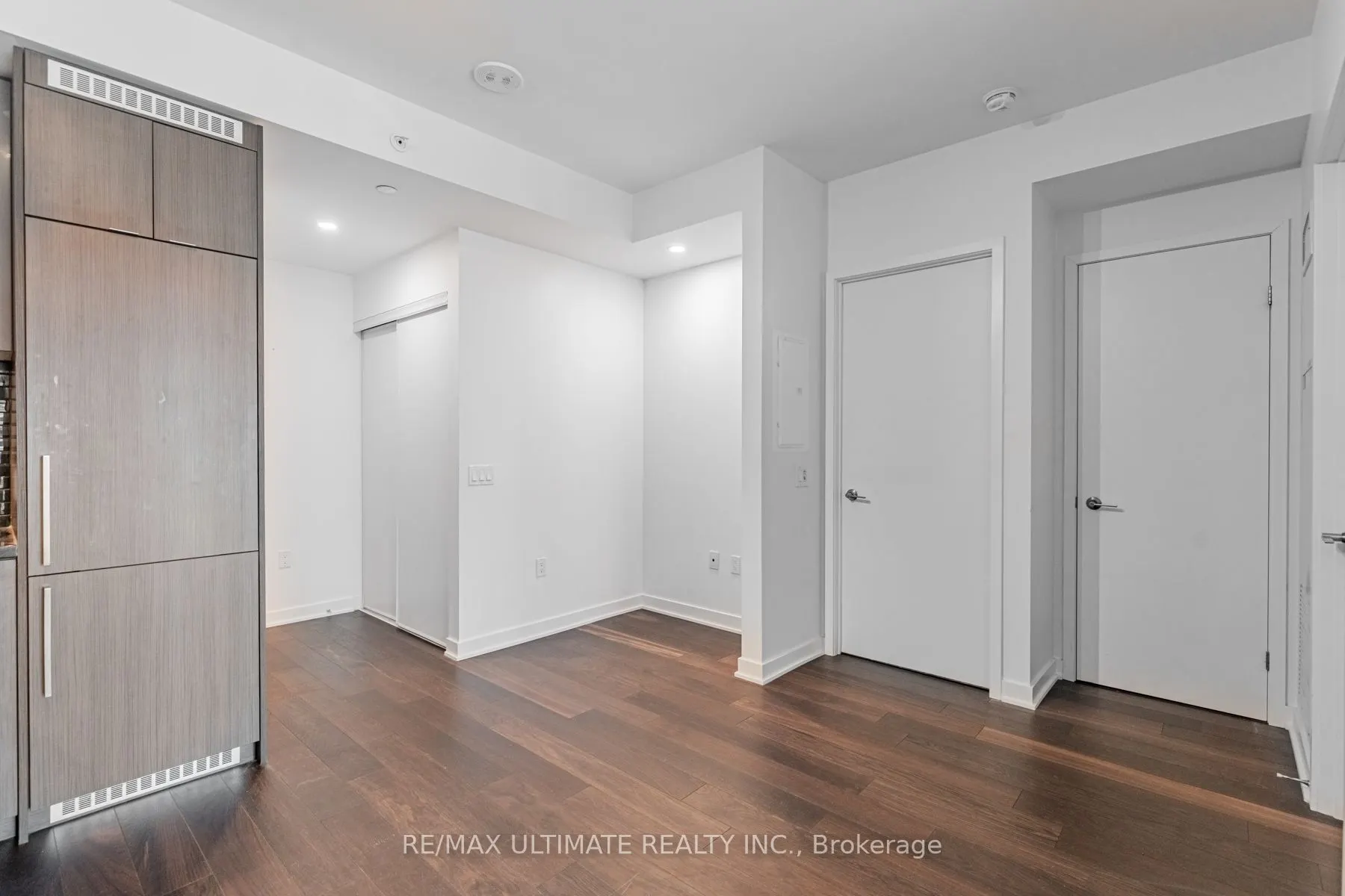 115 Blue Jays Way, #1507
