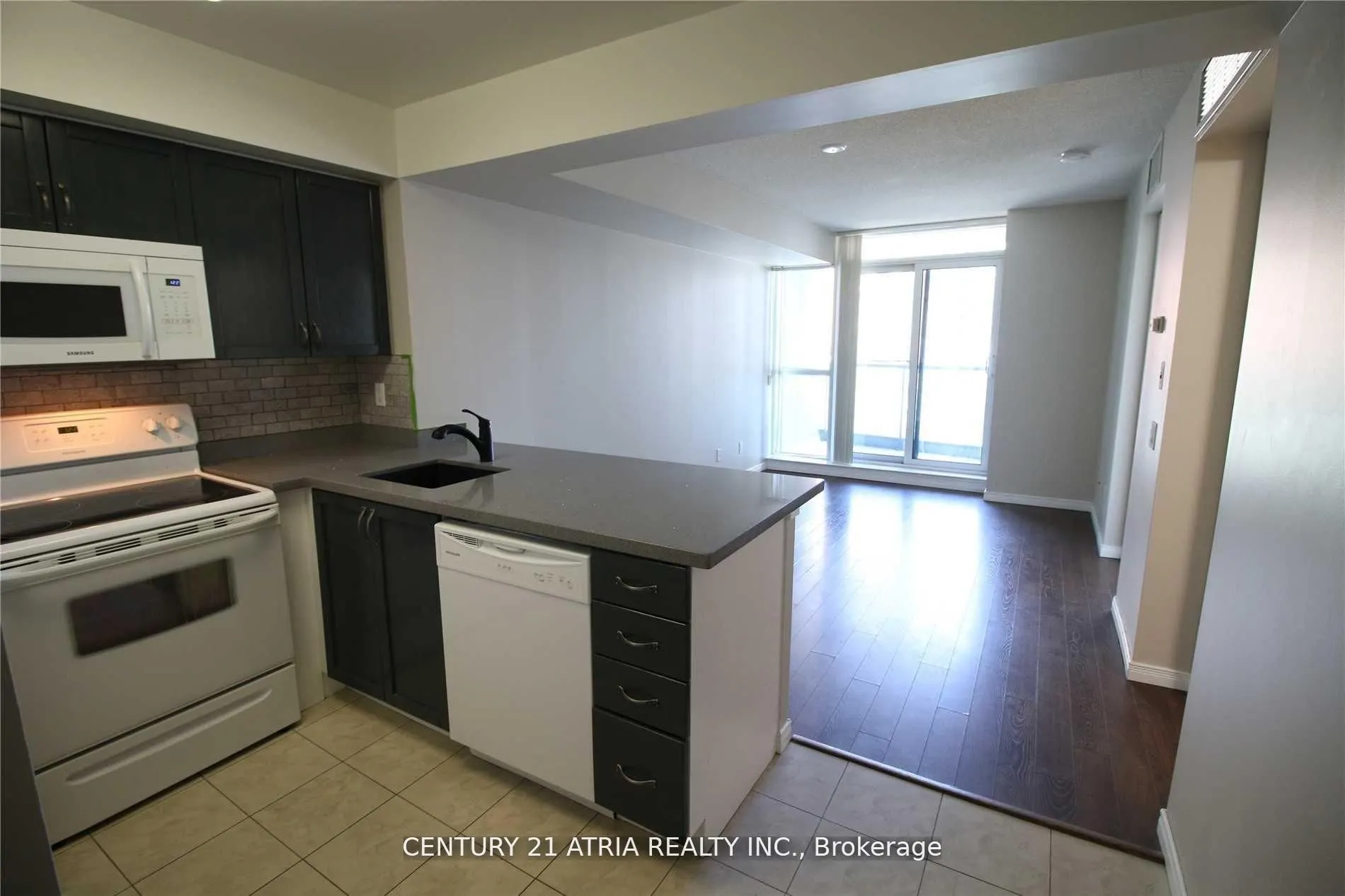 30 Harrison Garden Boulevard, #601
