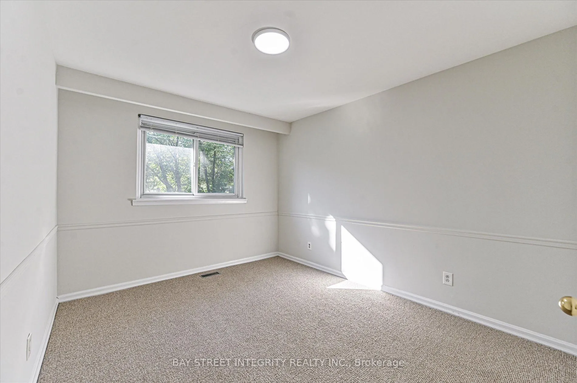 1 Caines Avenue
