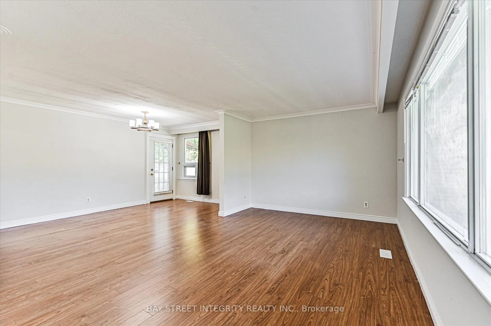 1 Caines Avenue