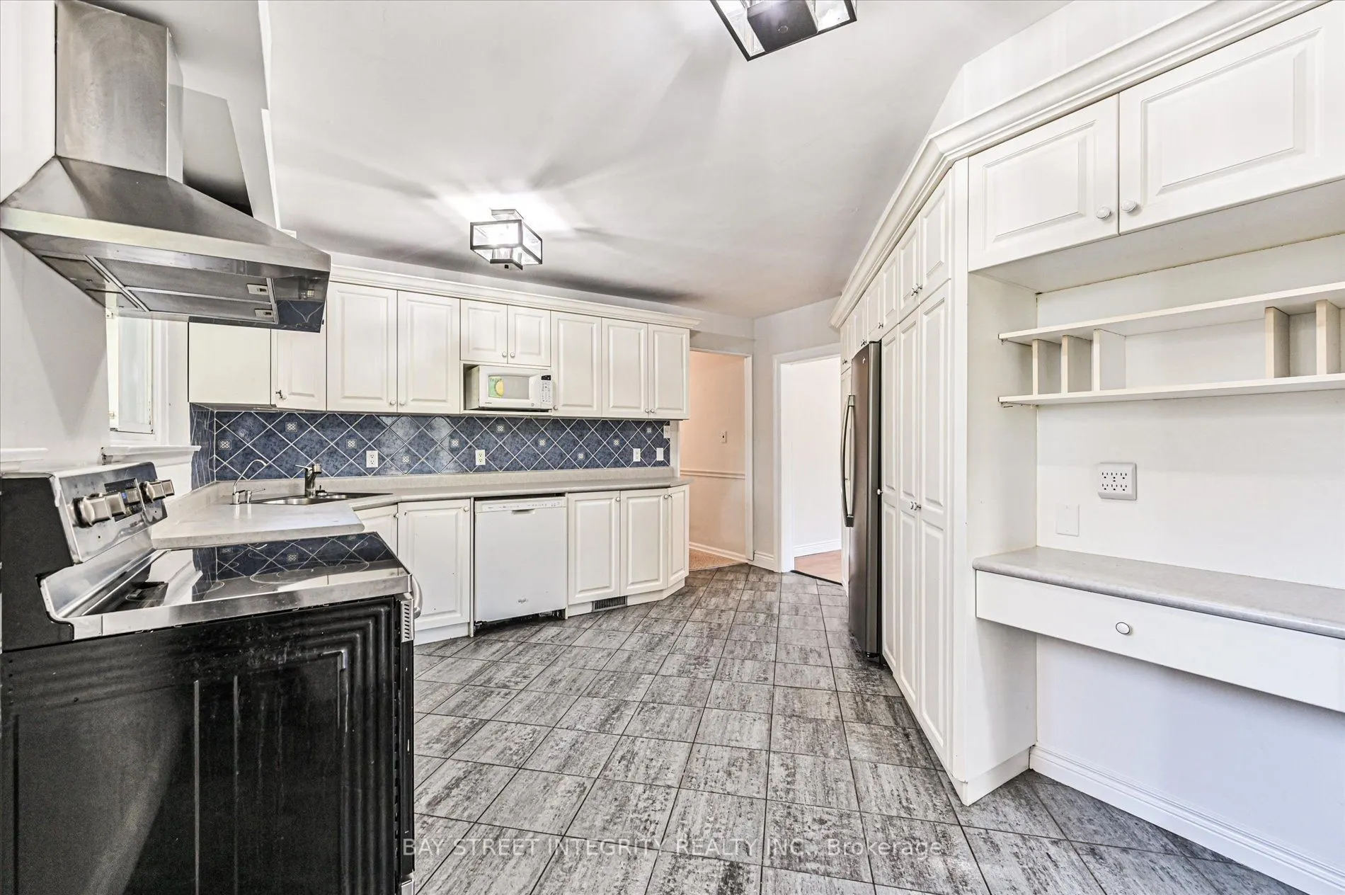 1 Caines Avenue