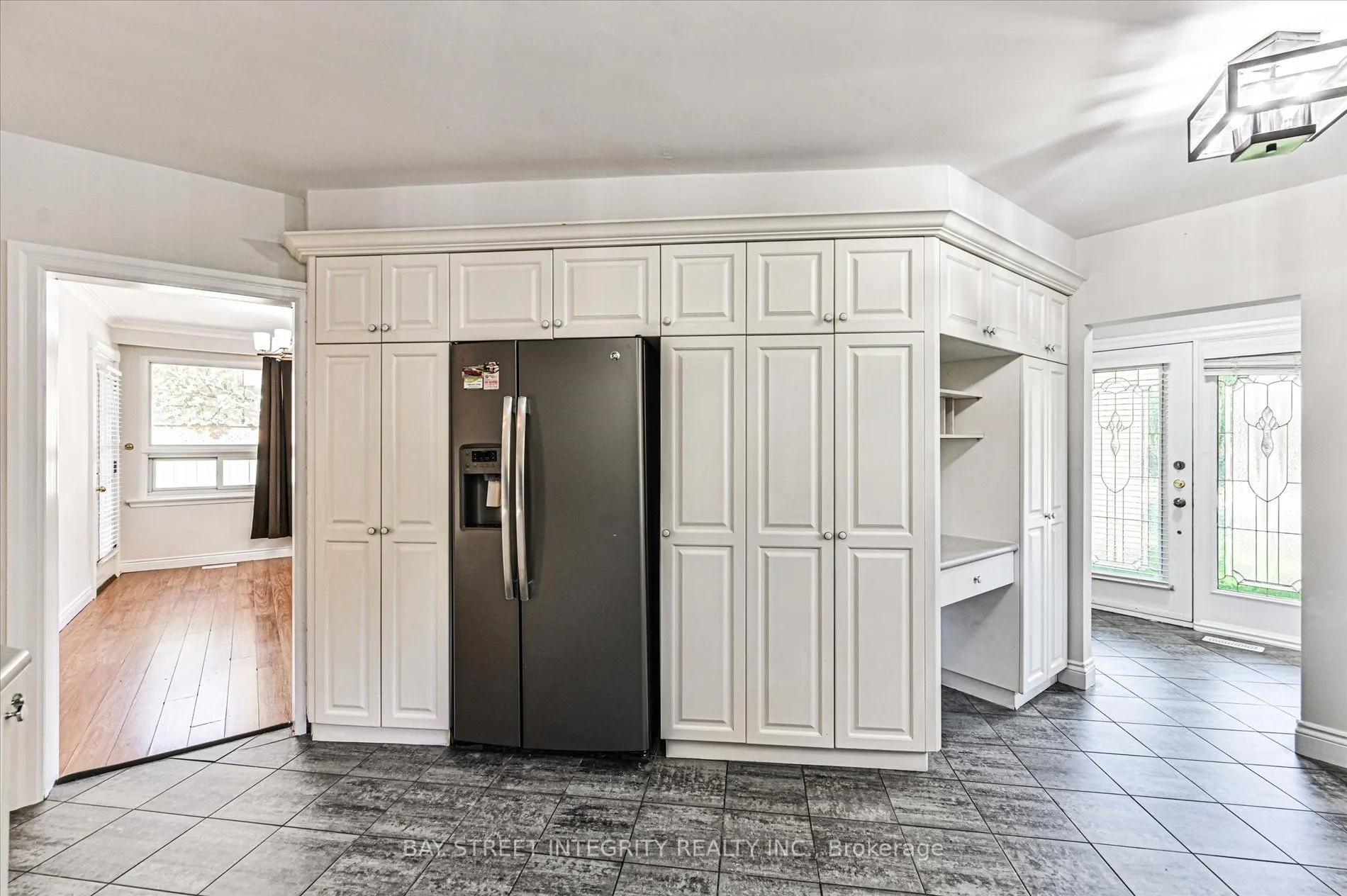 1 Caines Avenue