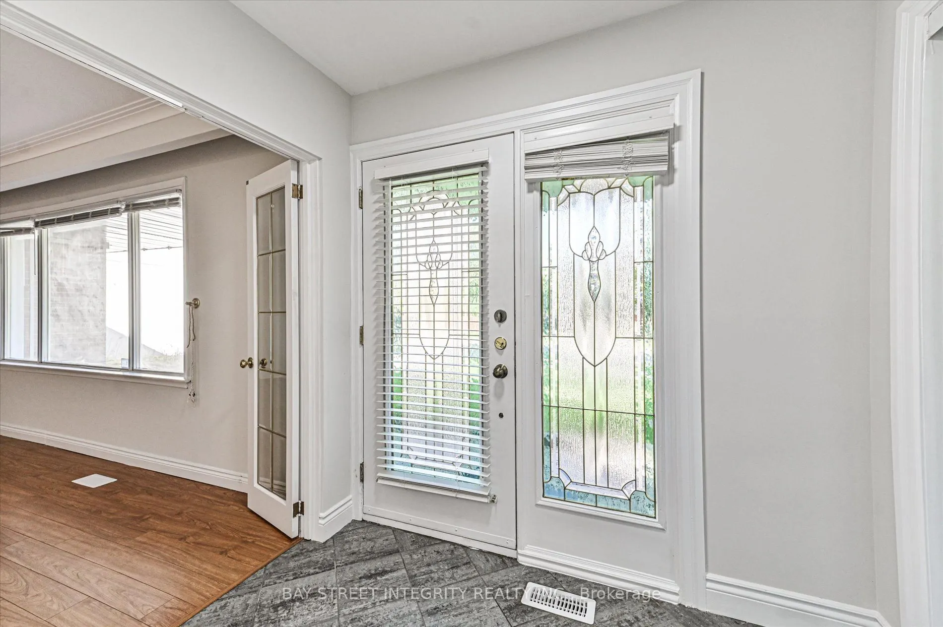 1 Caines Avenue