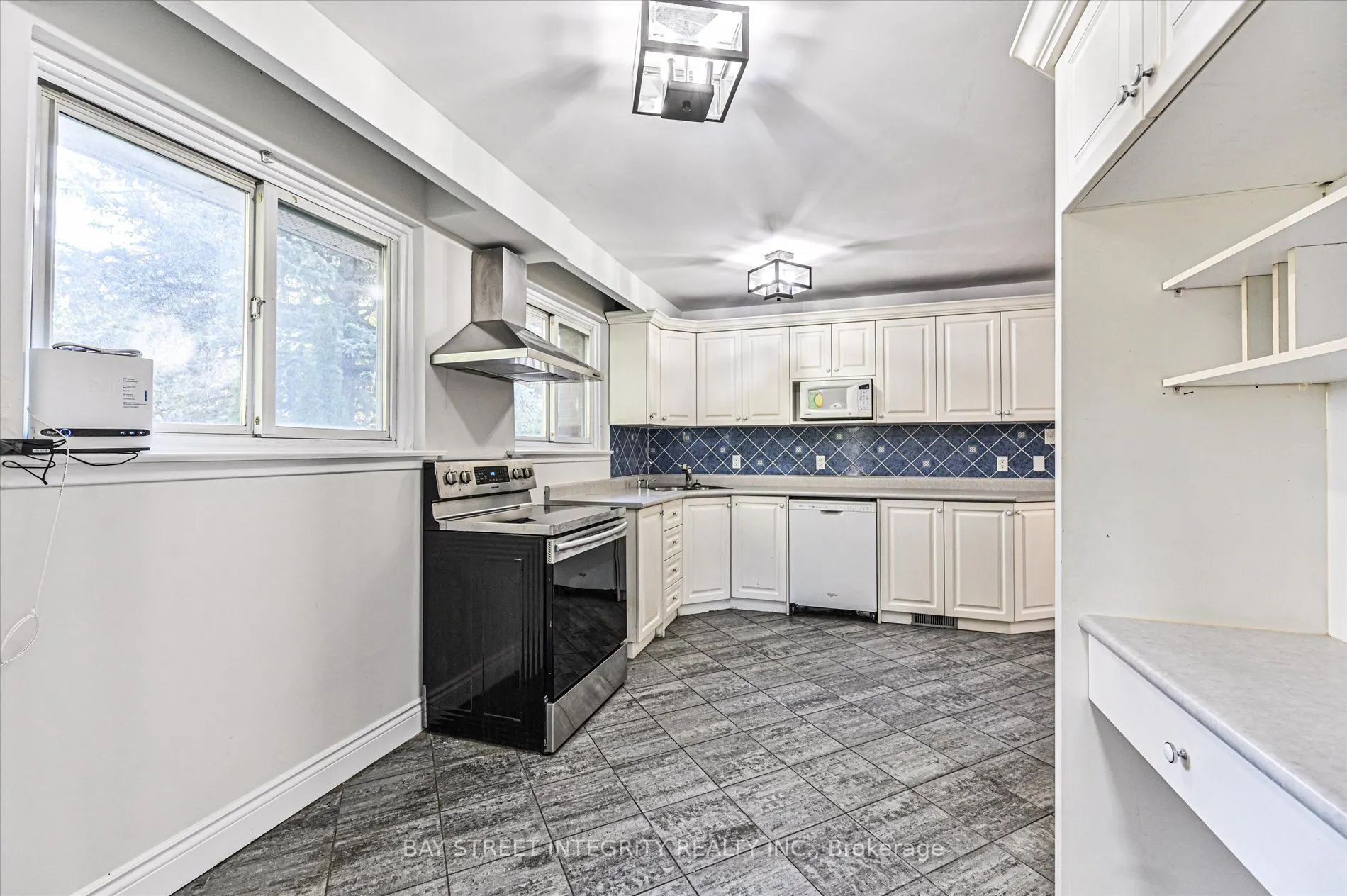 1 Caines Avenue
