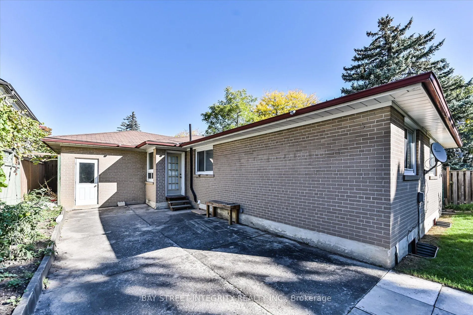 1 Caines Avenue