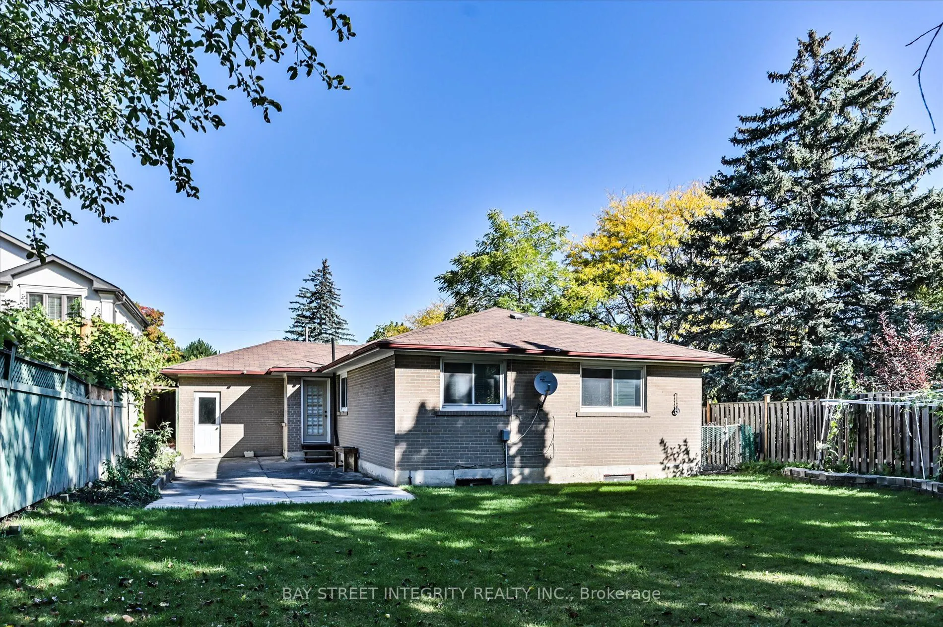 1 Caines Avenue