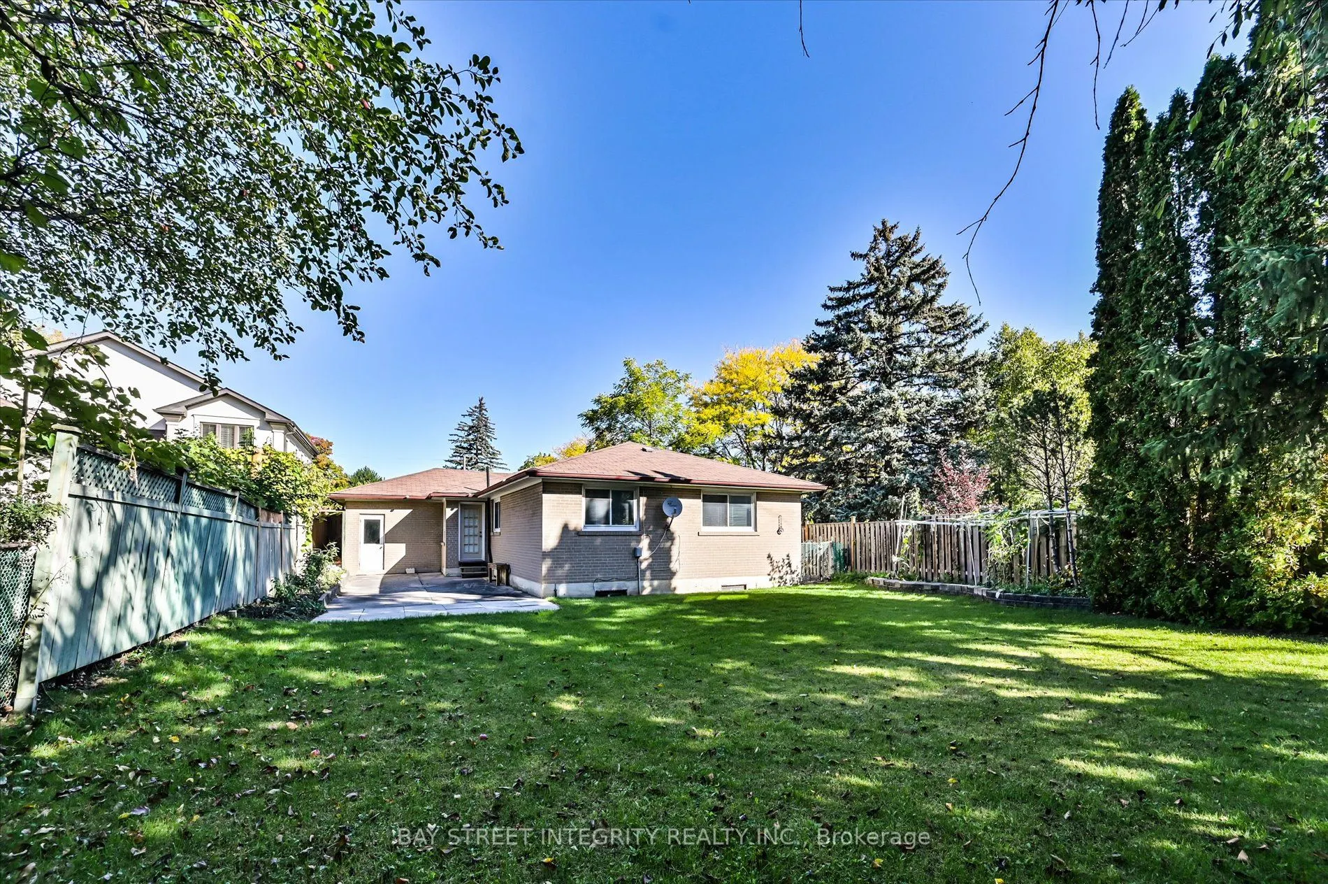 1 Caines Avenue