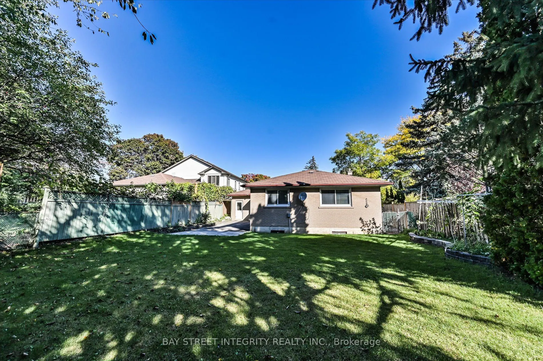 1 Caines Avenue